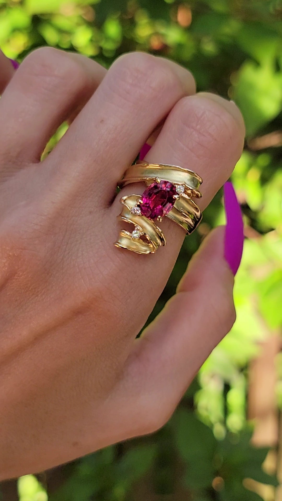 18kt Yellow Gold and Pink Tourmaline Ribbon Ring