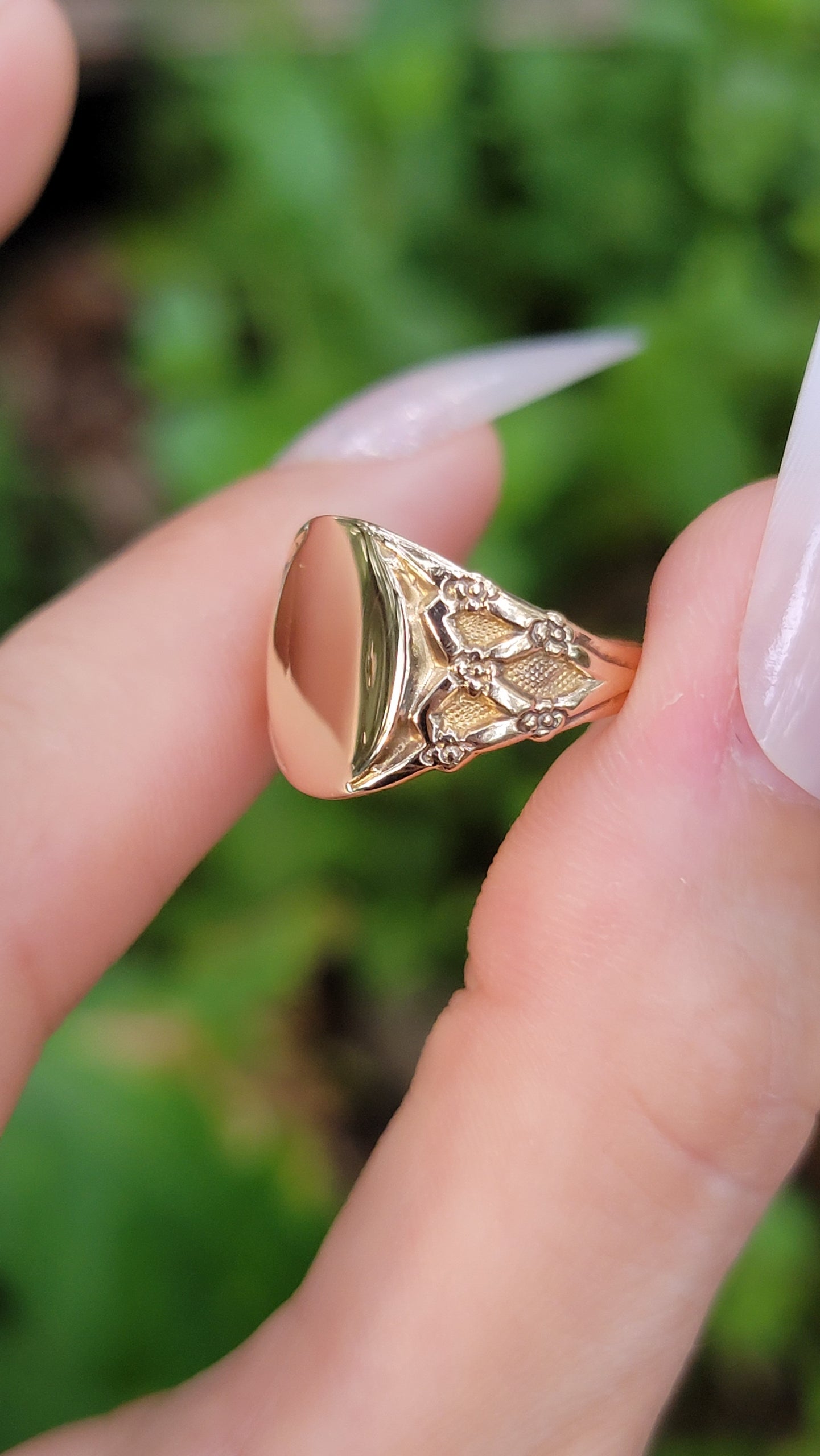 14kt Yellow Gold Floral Lattice Design Blank Signet