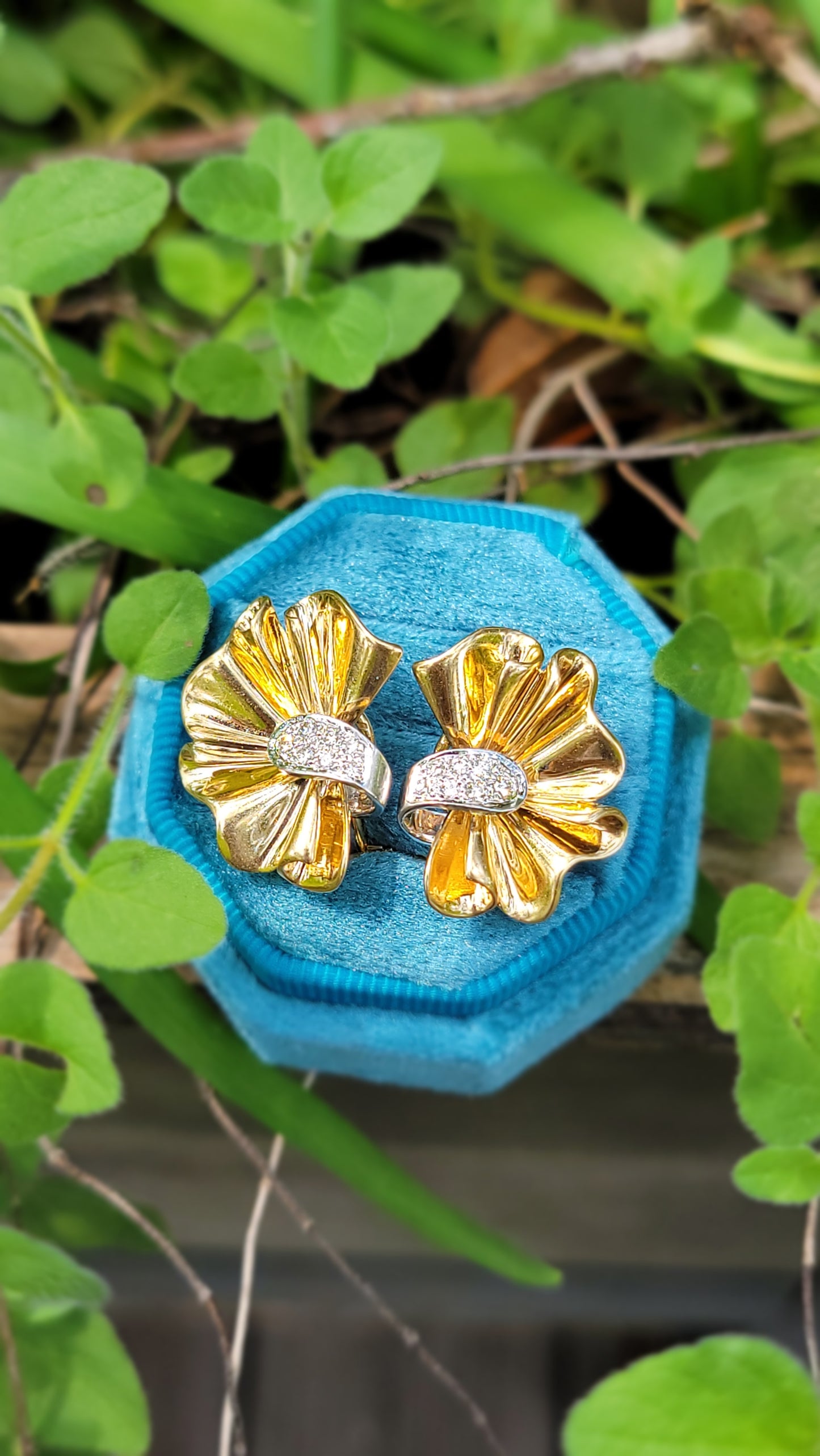 14k Diamond Ribbon Earrings