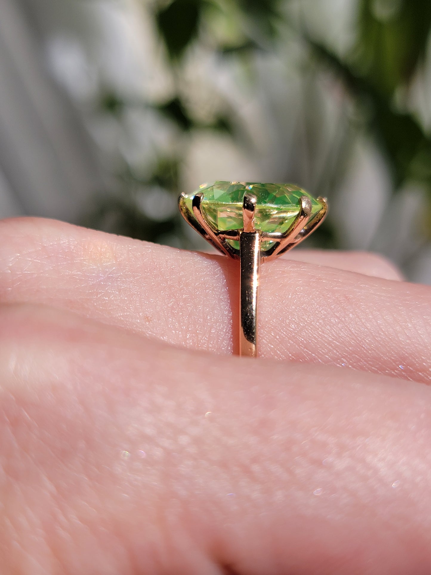 10k Green Spinel Ring