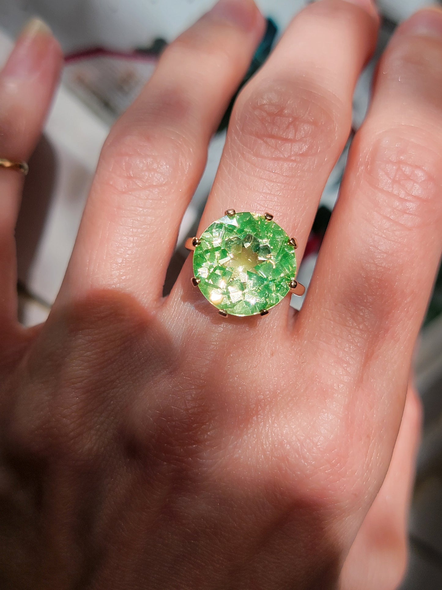10k Green Spinel Ring
