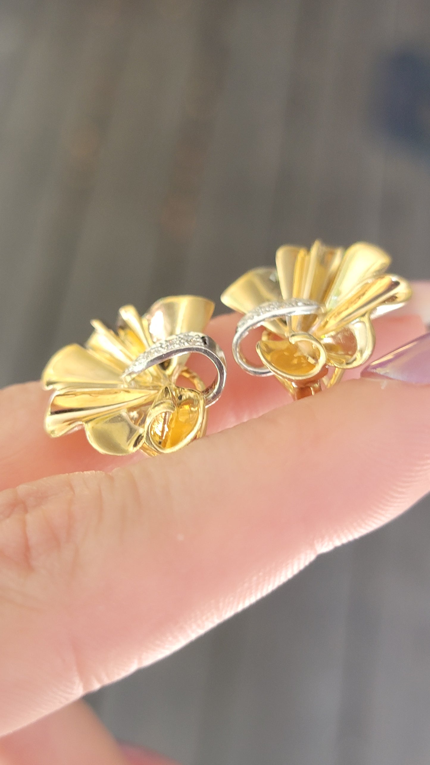 14k Diamond Ribbon Earrings