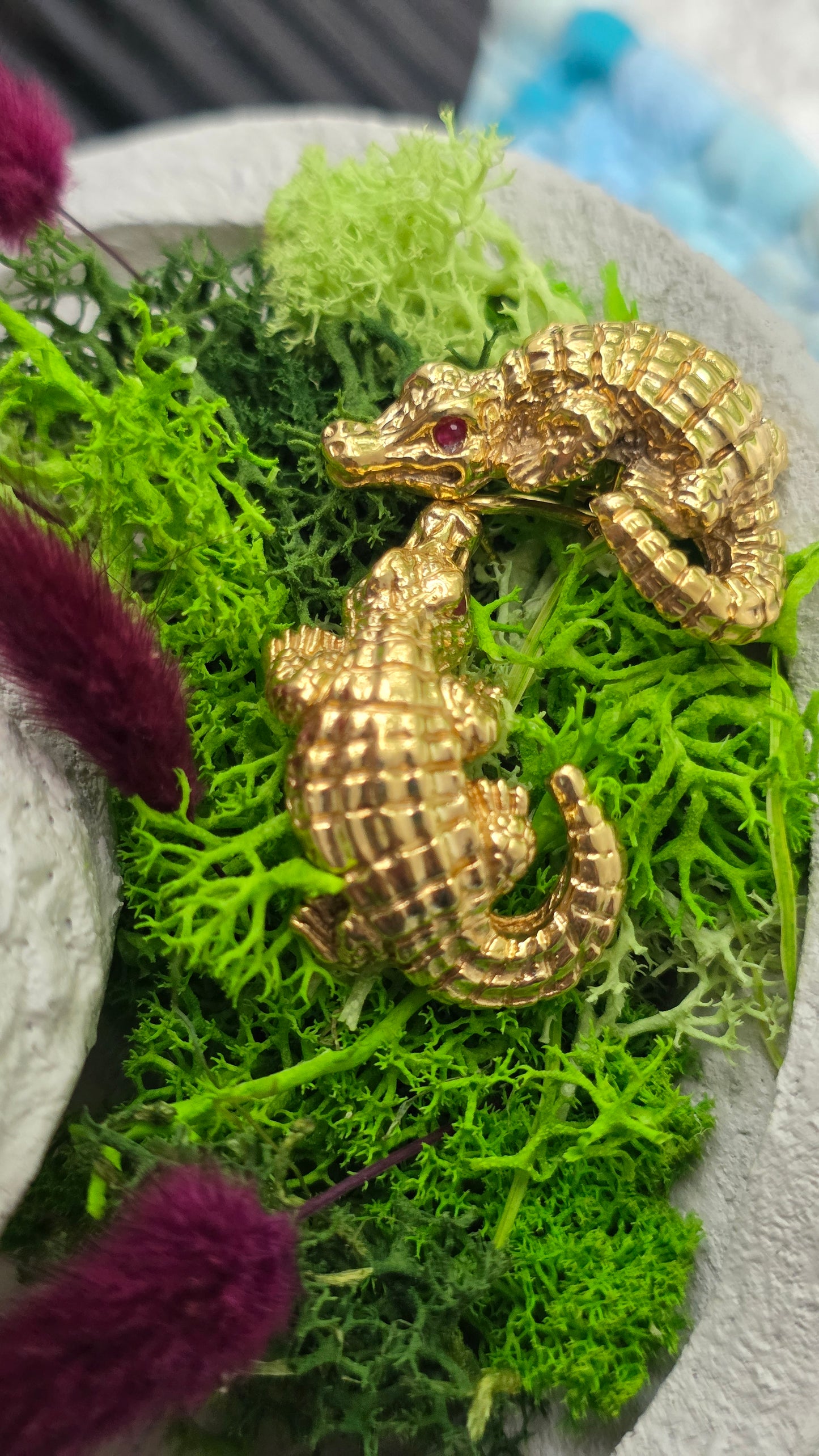 14k Alligator Earrings