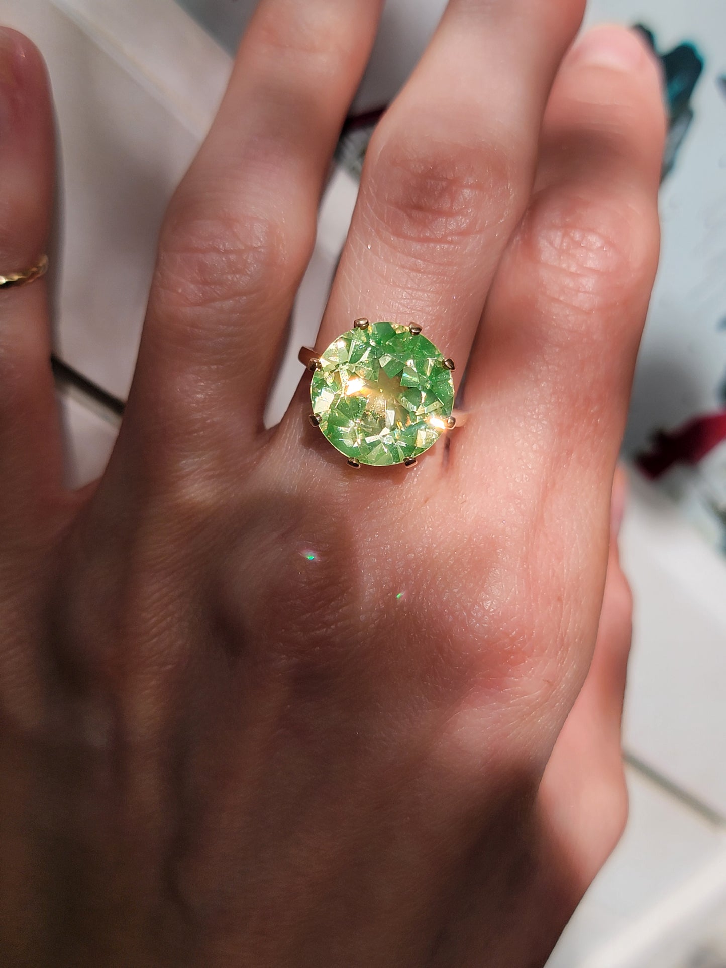 10k Green Spinel Ring