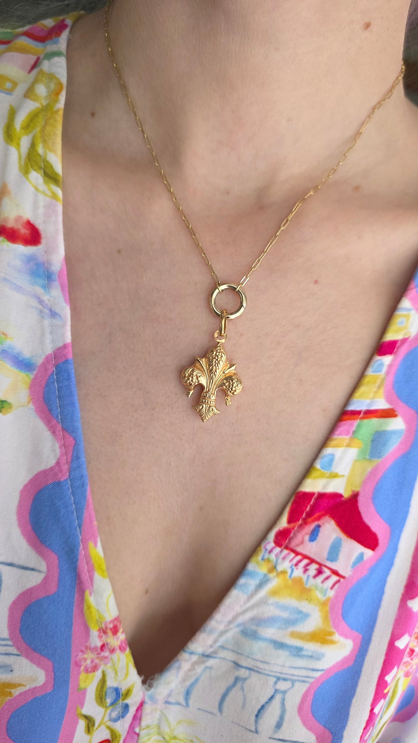 18k Unoaerre Fleur-de-lis