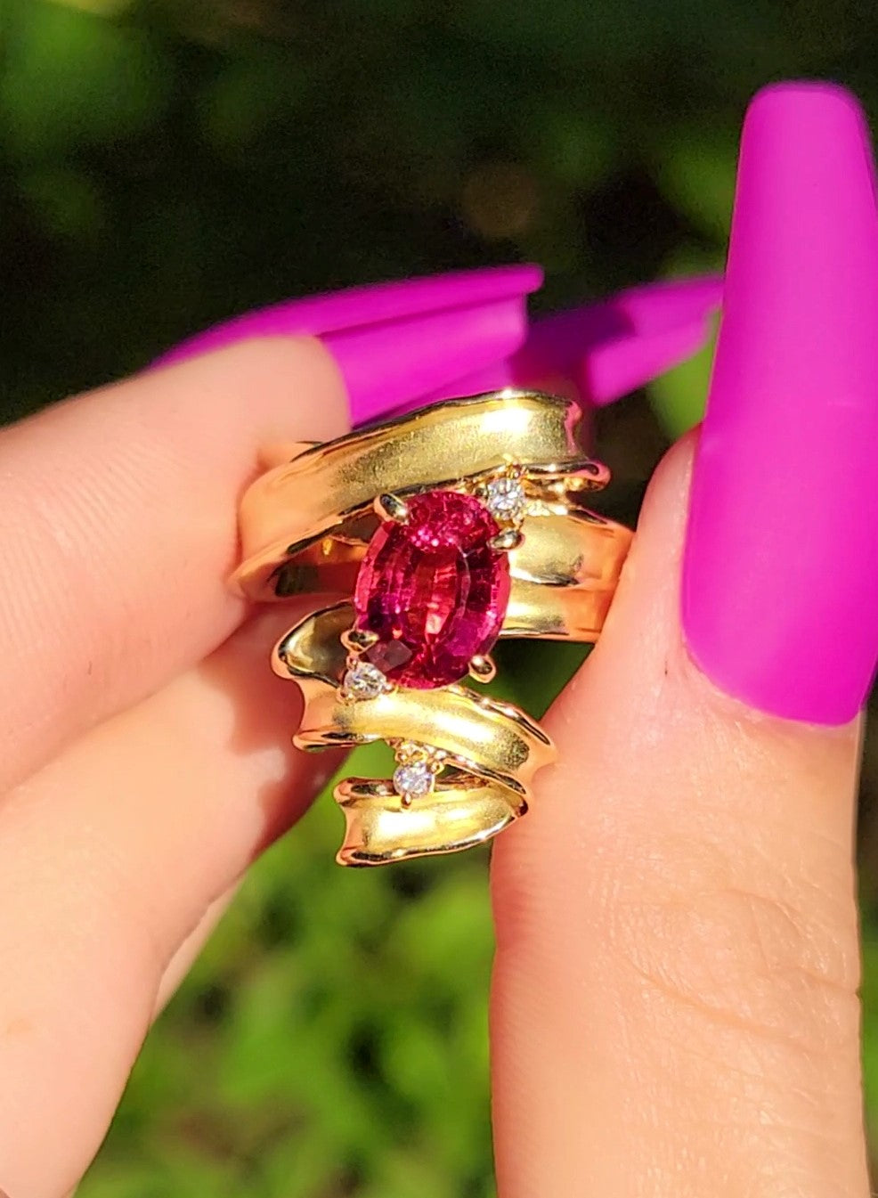 18kt Yellow Gold and Pink Tourmaline Ribbon Ring