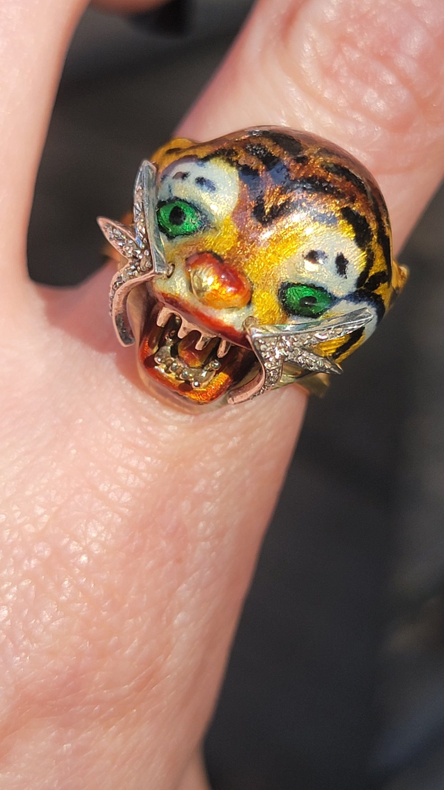 18k Enamel Tiger Ring