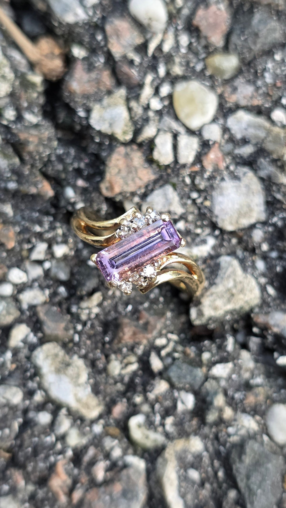10k Amethyst Baguette Ring