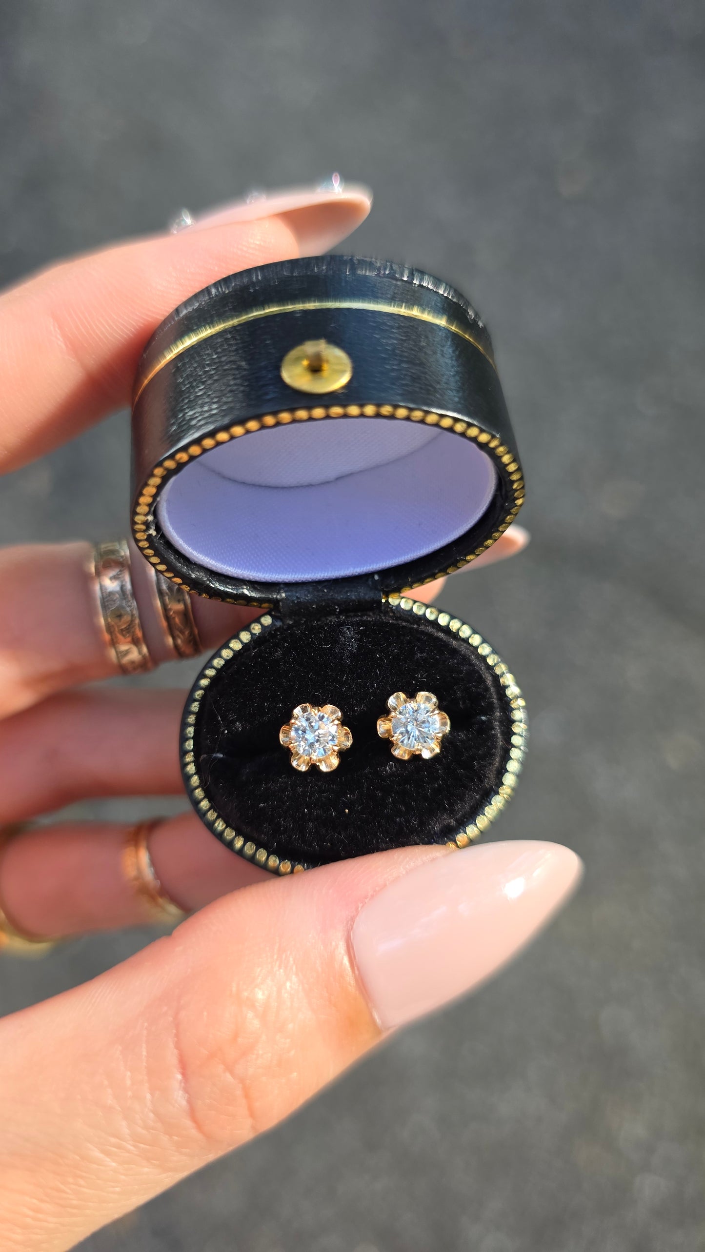 14k .50ct Buttercup Stud Earrings