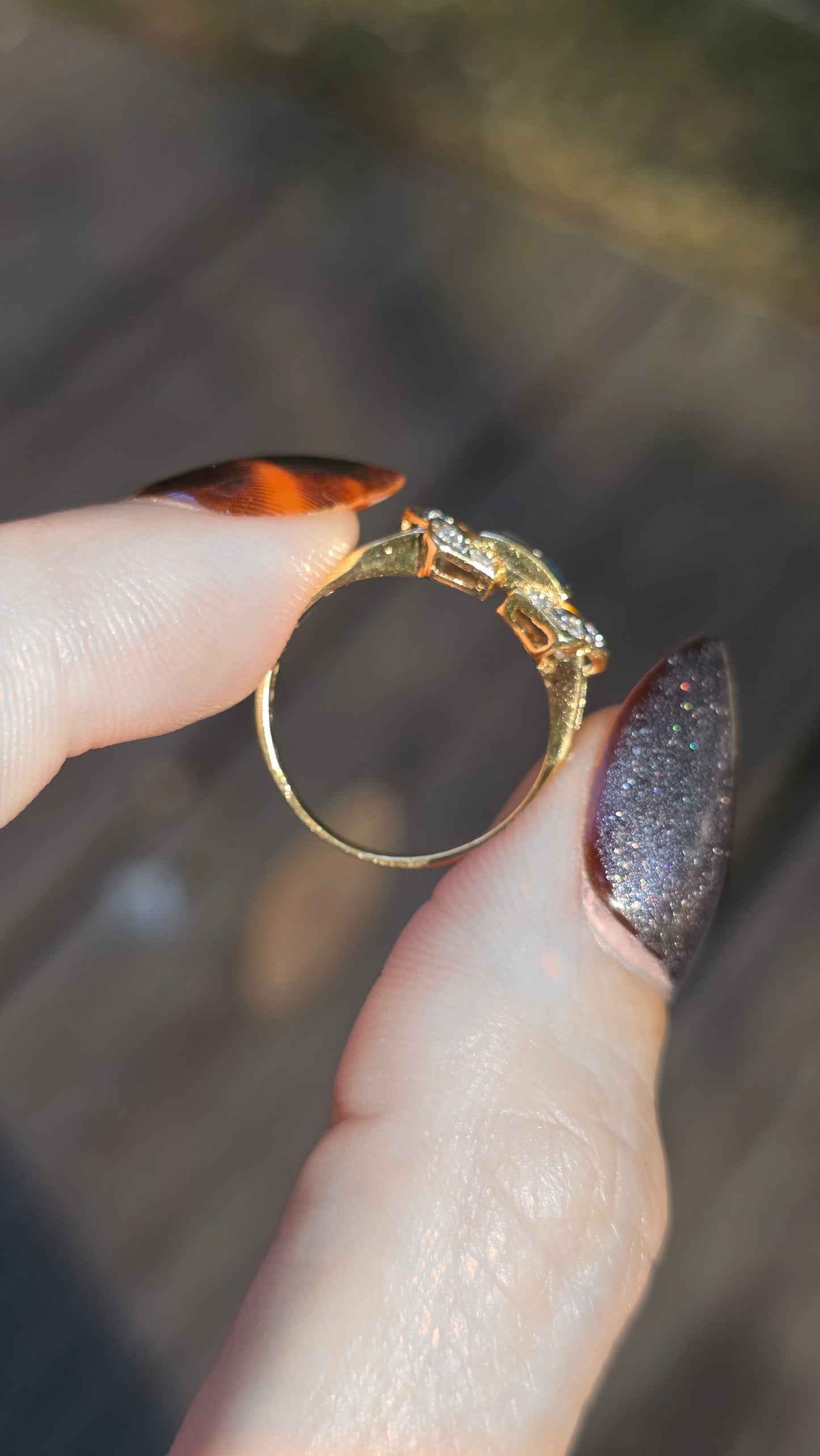 14k Sapphire and Diamond Buckle Ring