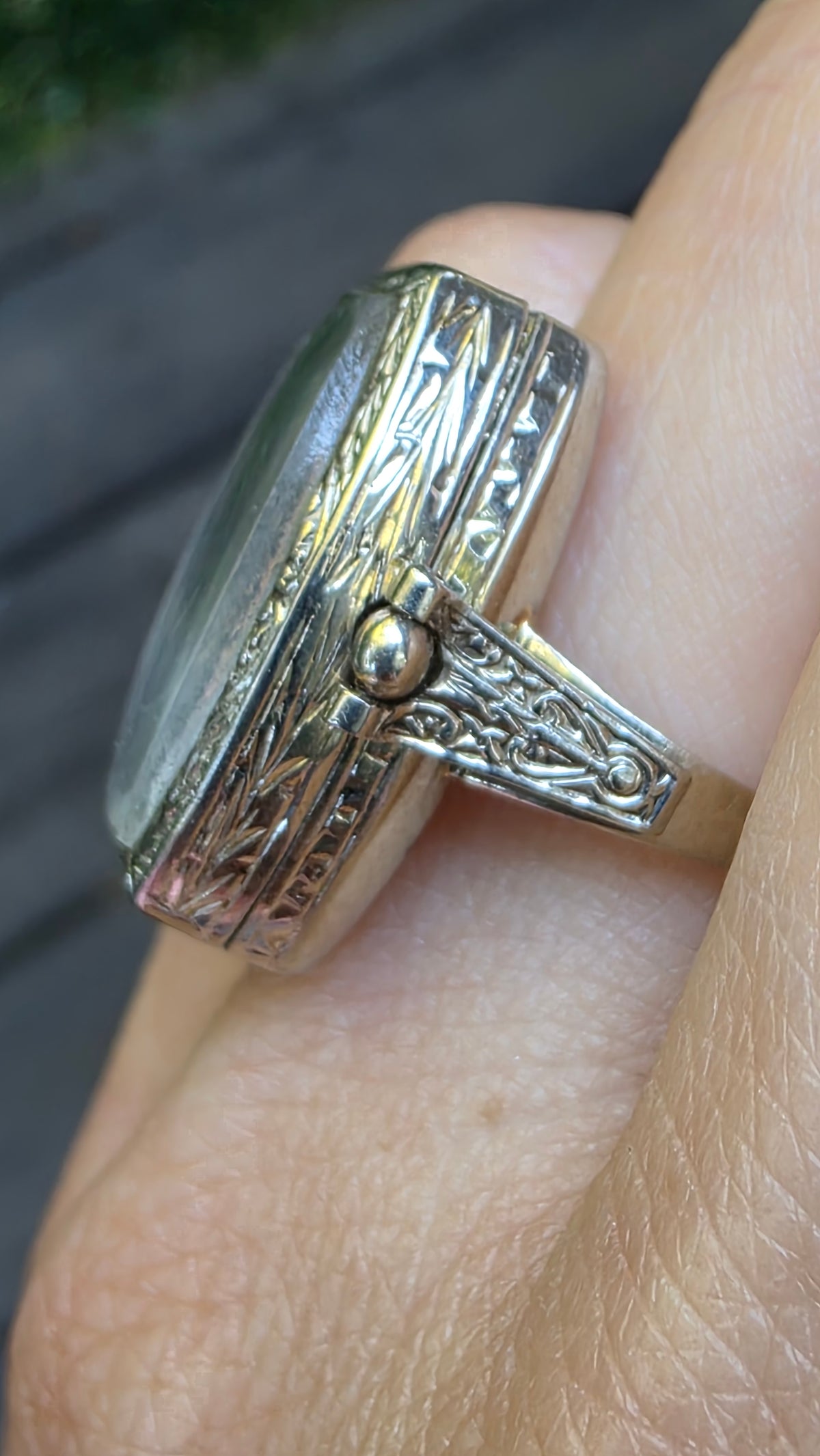 18k Watch Ring