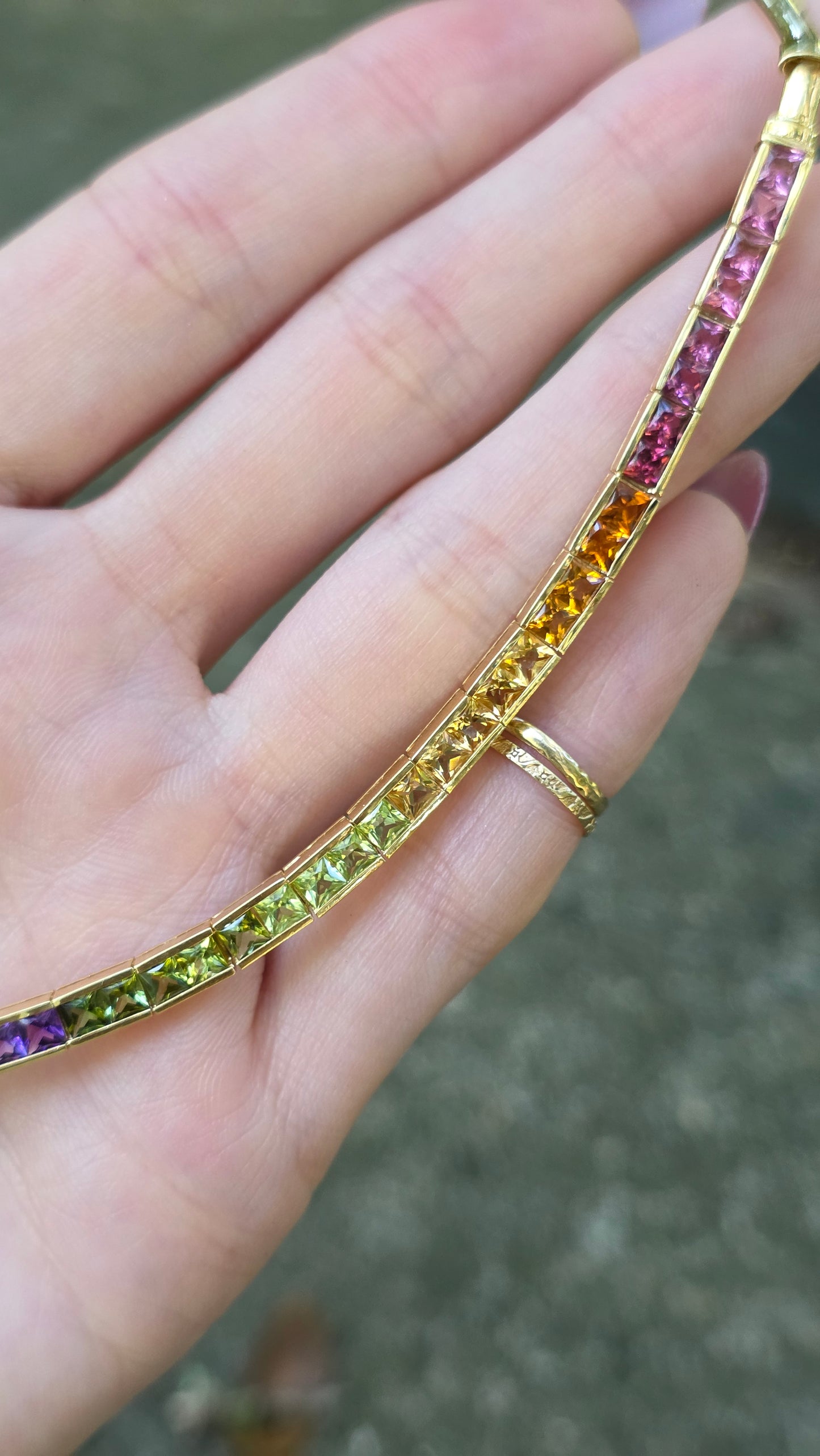18k Rainbow Collar