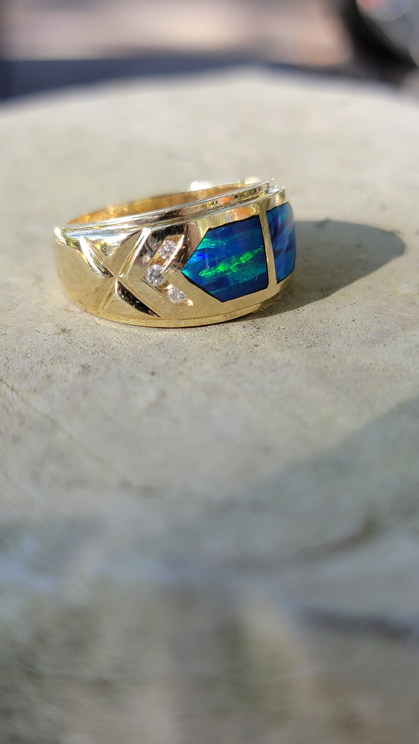 14tk Opal and Diamond Band Ring