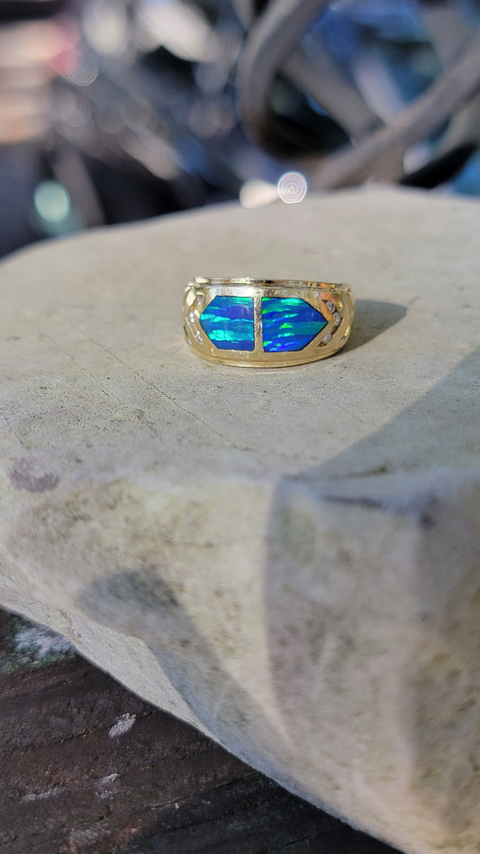 14tk Opal and Diamond Band Ring