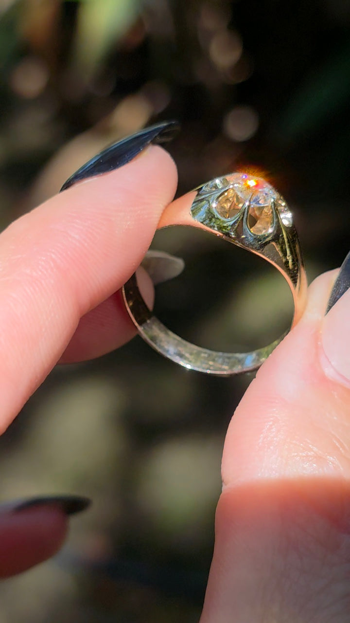 14k Belcher Diamond Ring