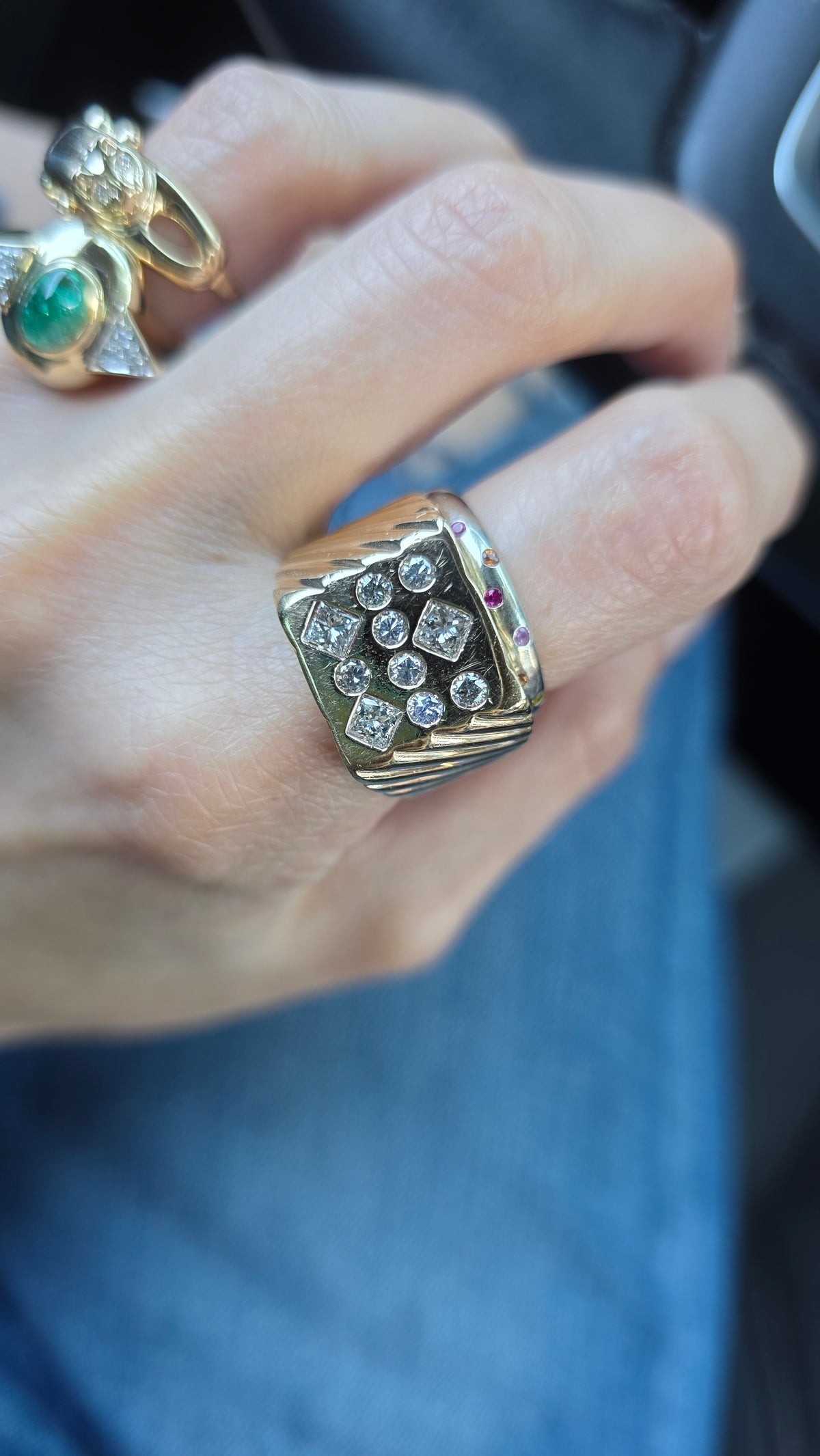 14k Scattered Diamond Signet