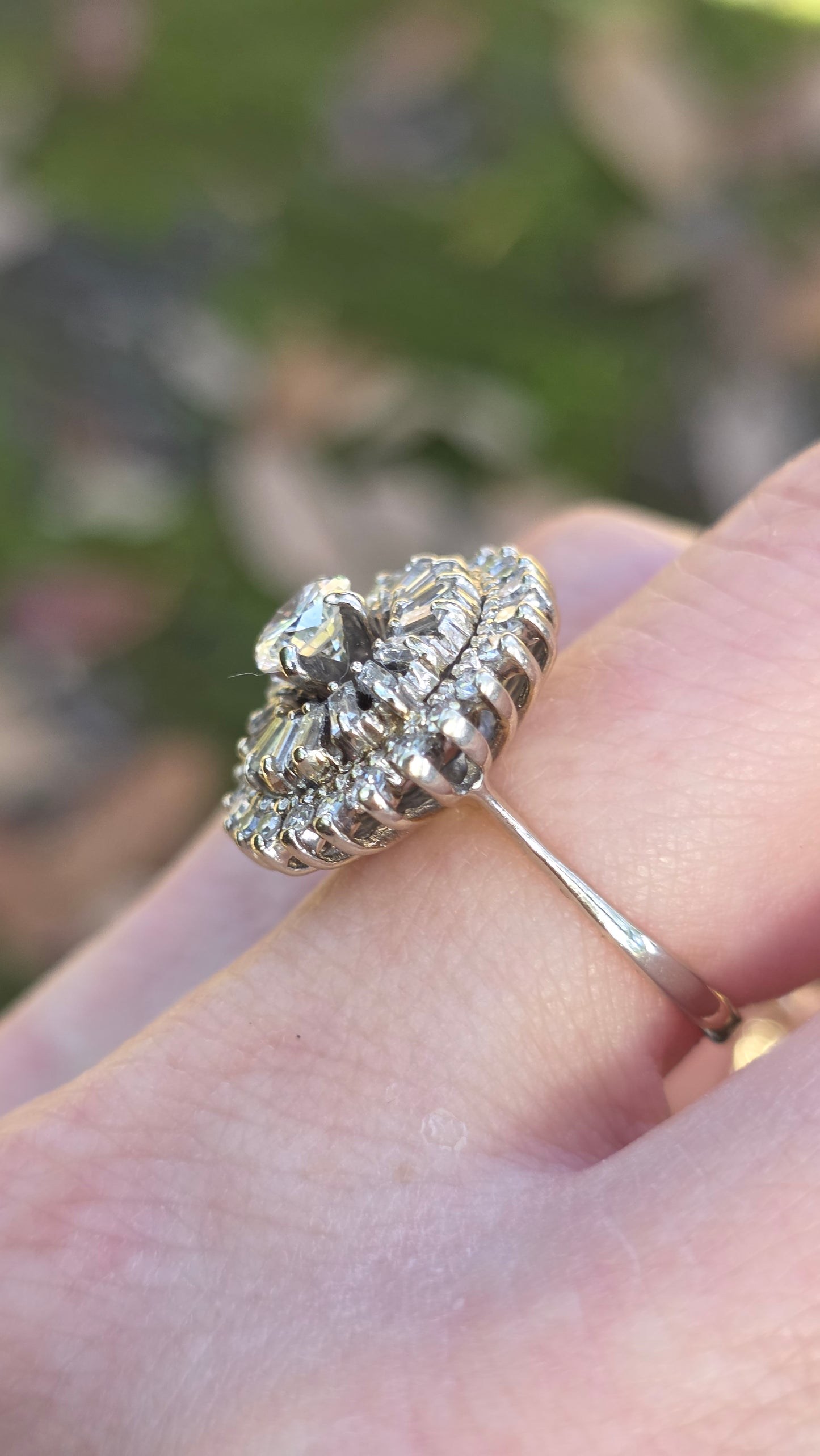14k White Gold Diamond Ballerina Ring
