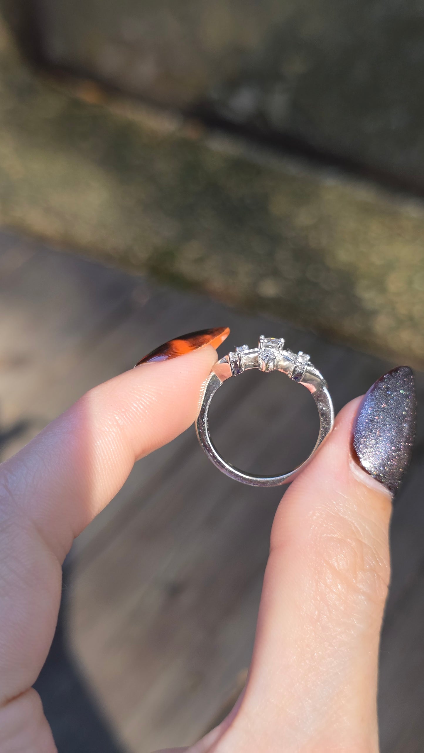 14k Supernova Diamond Ring