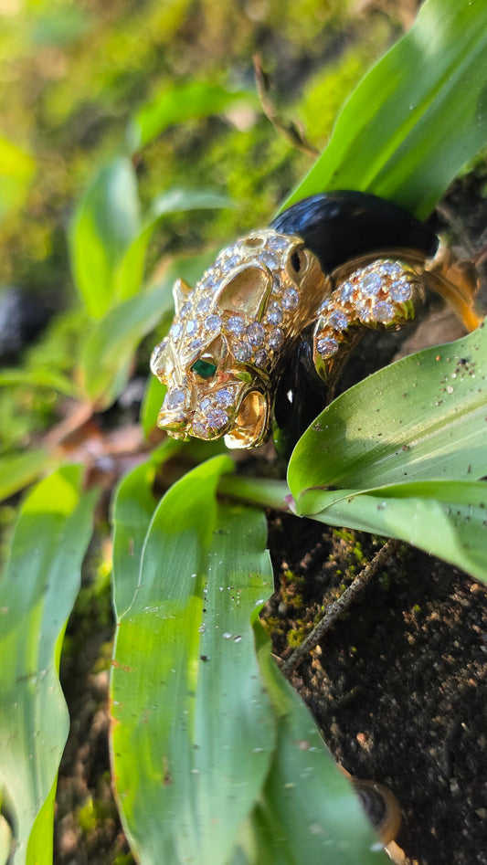 18k Lion Onyx Ring