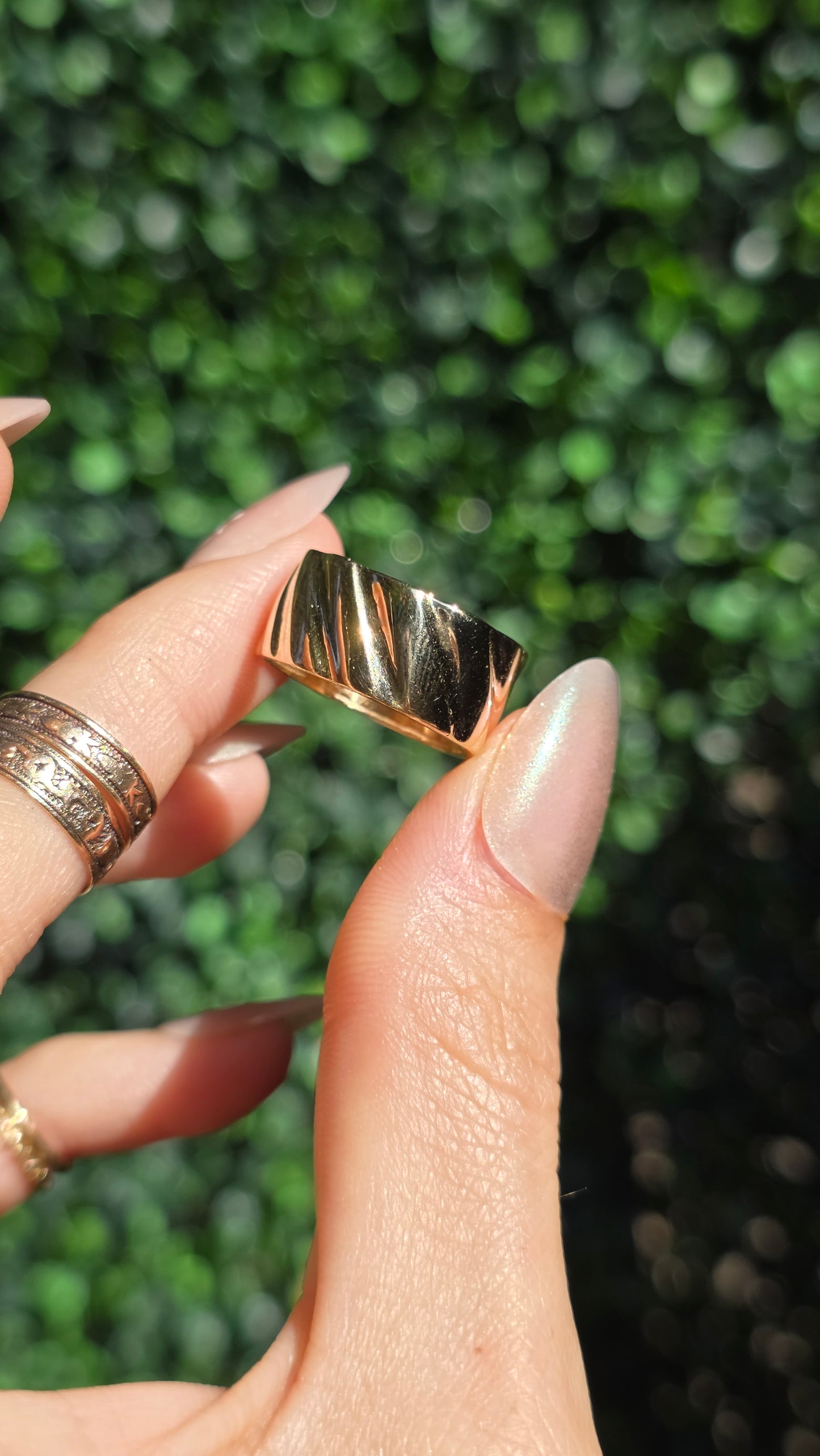 14k Ribbon Band Ring