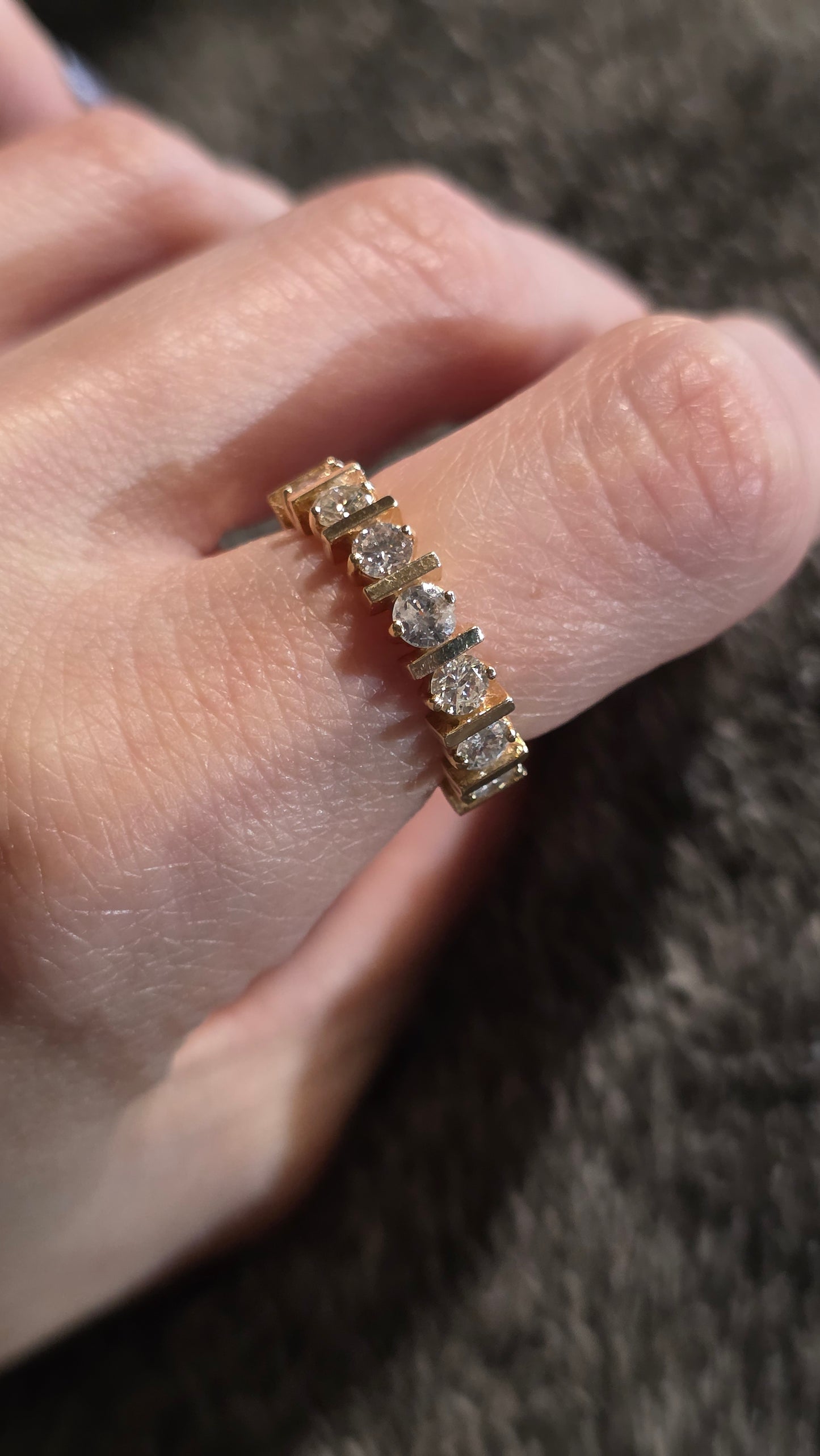 14k Bar and diamond ring