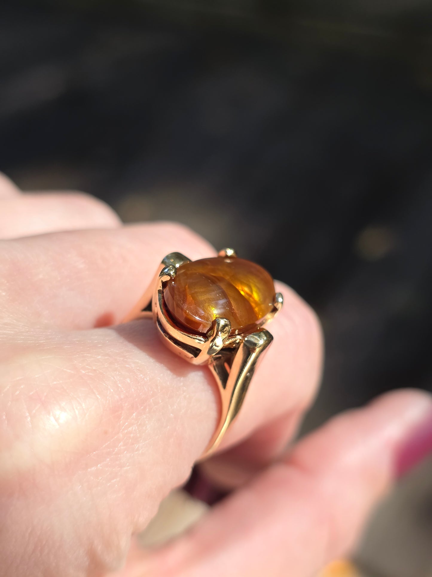 14k Oval Fire Agate Ring