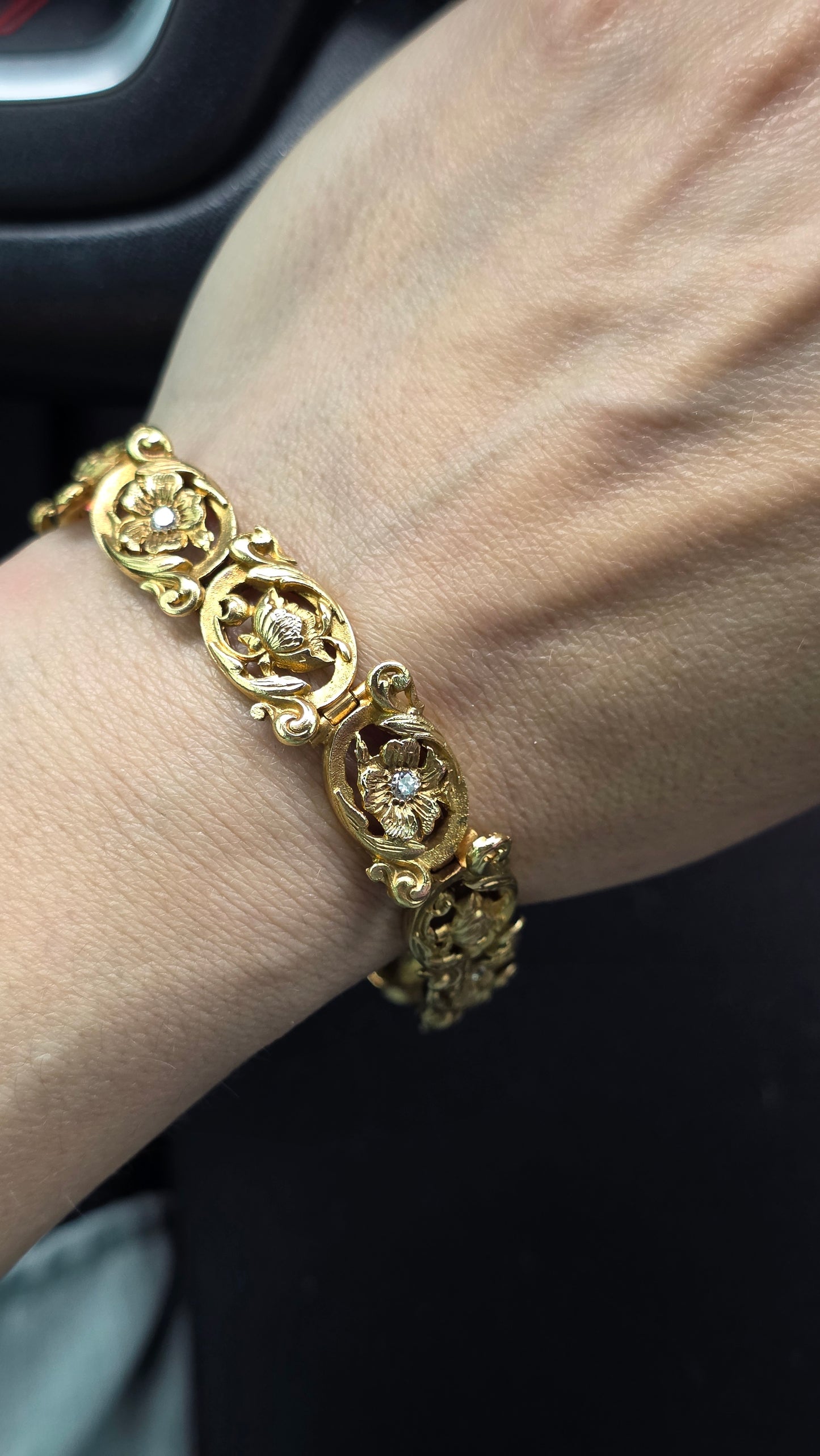 18k Art Nouveau Floral Whiplash Bracelet