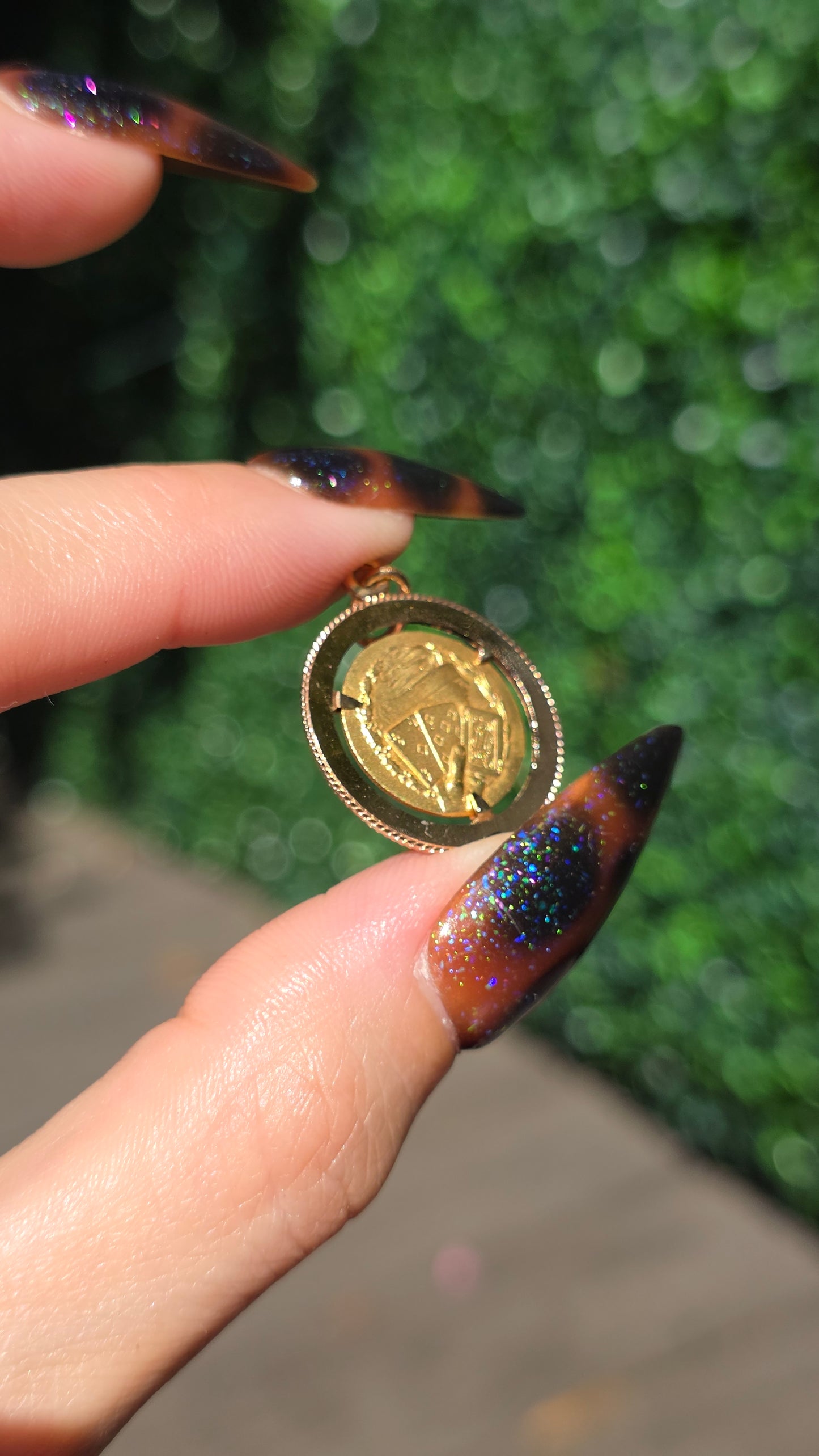 18k Fortuna Pendant