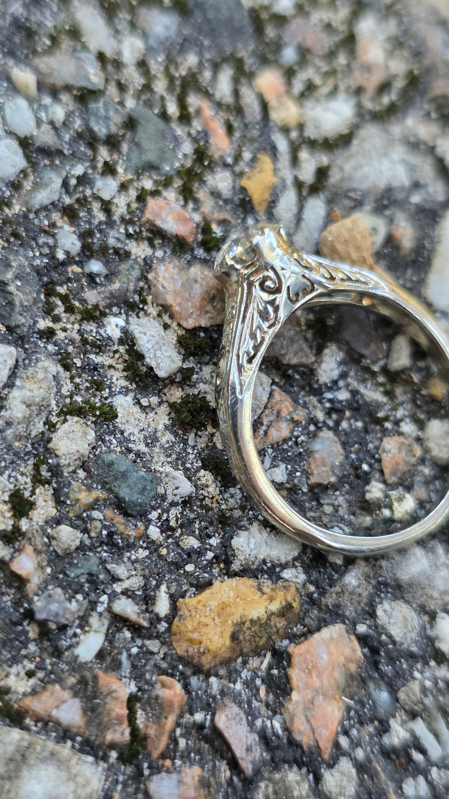 18k OEC Solitare Ring