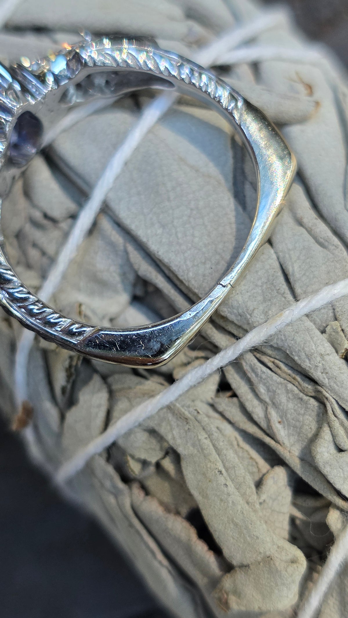 18k Periwinkle Sapphire Ring