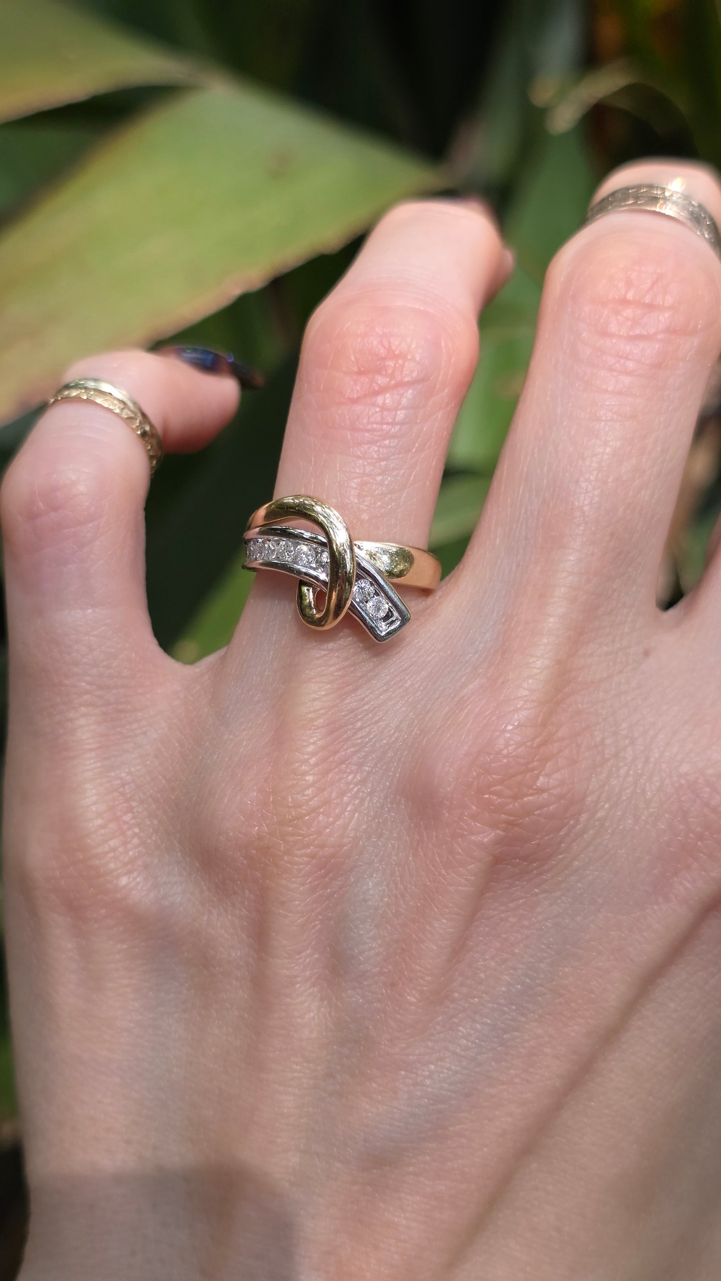 14k Diamond Ribbon Ring