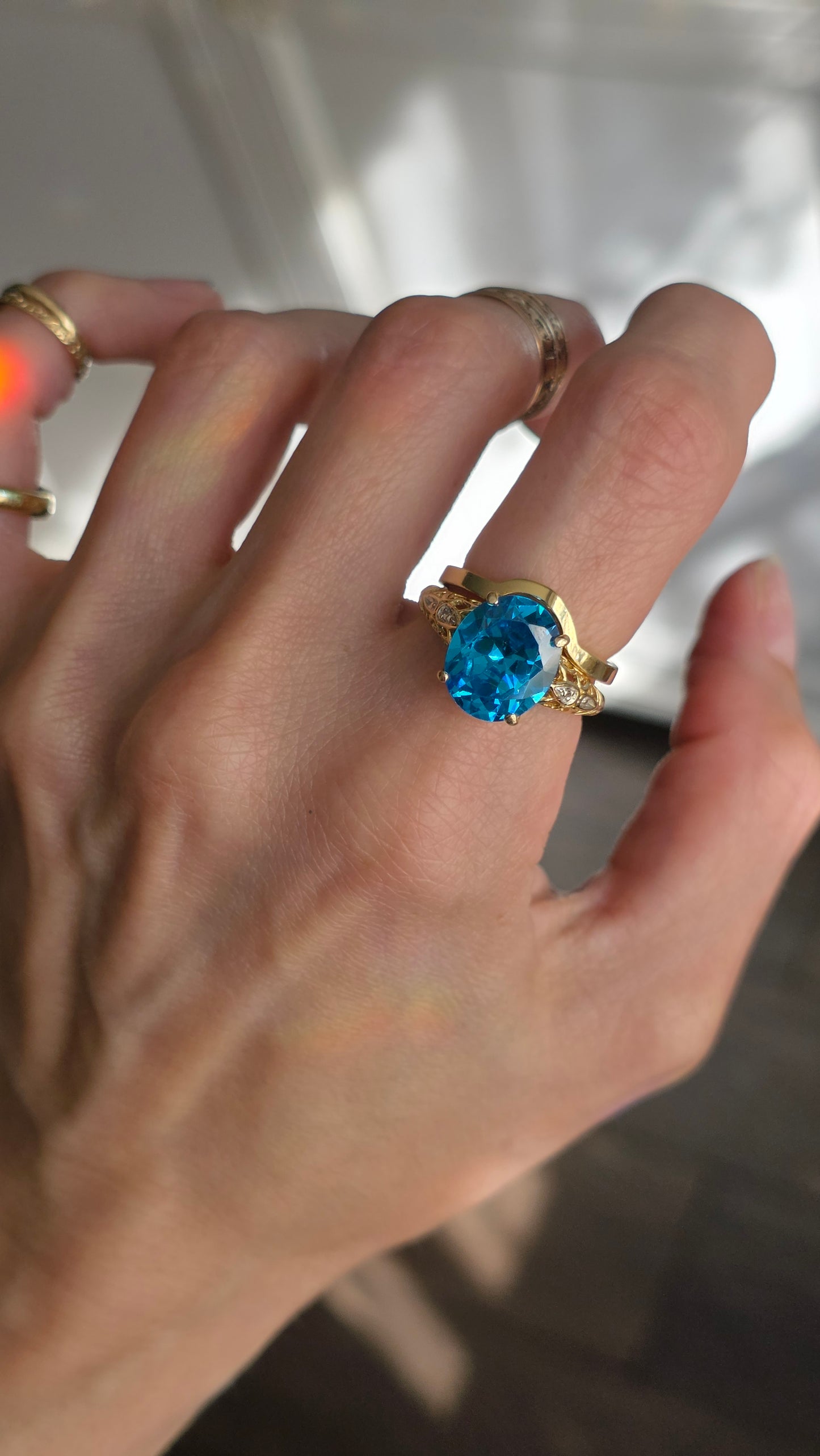 18k Curved Enhancer Ring