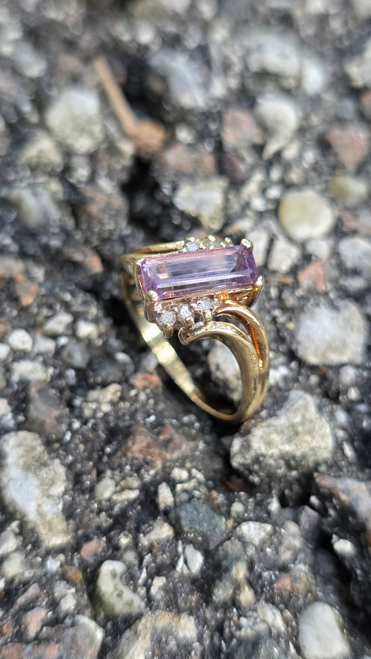 10k Amethyst Baguette Ring