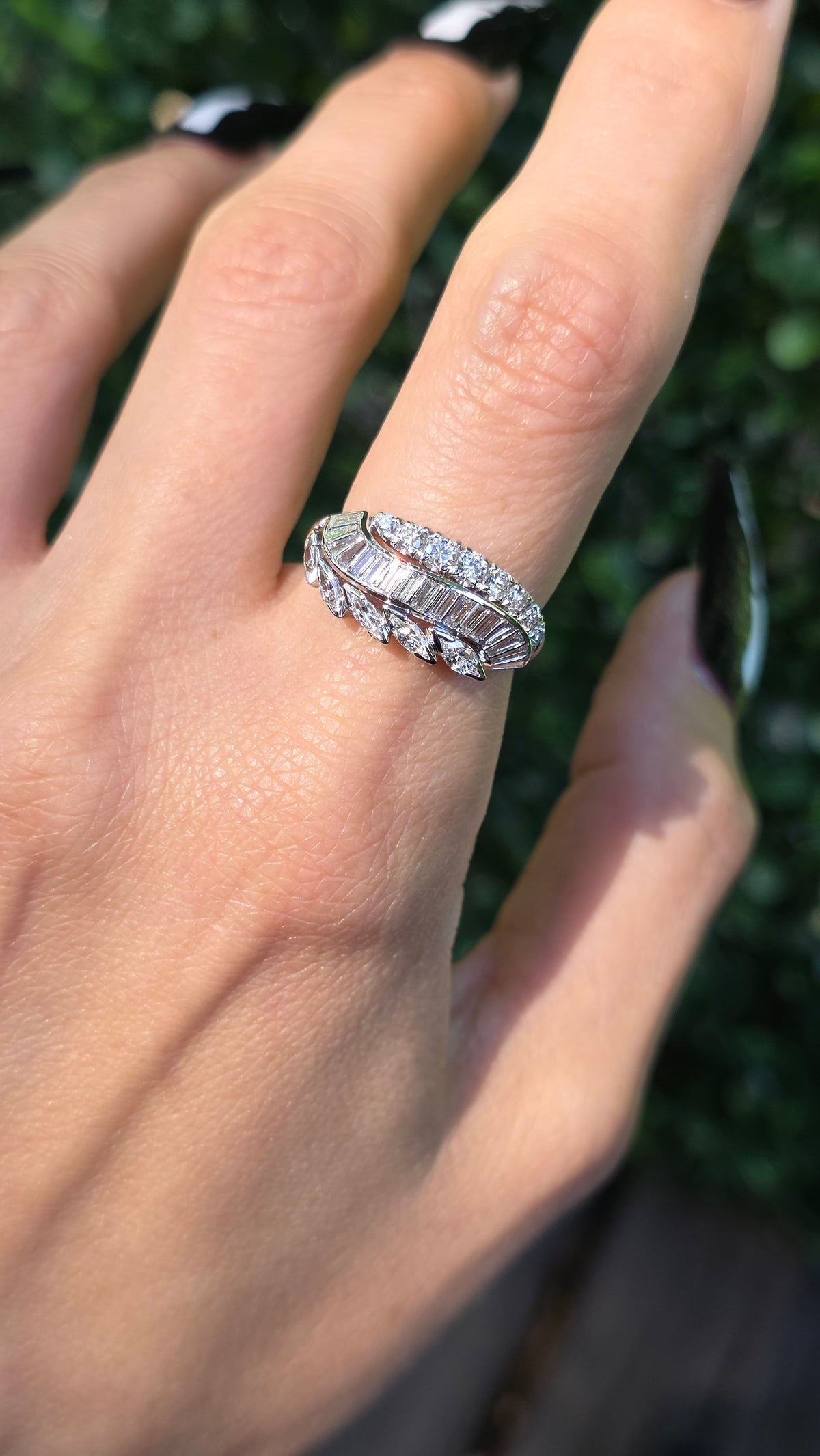 14k Laurel Baguette Ring