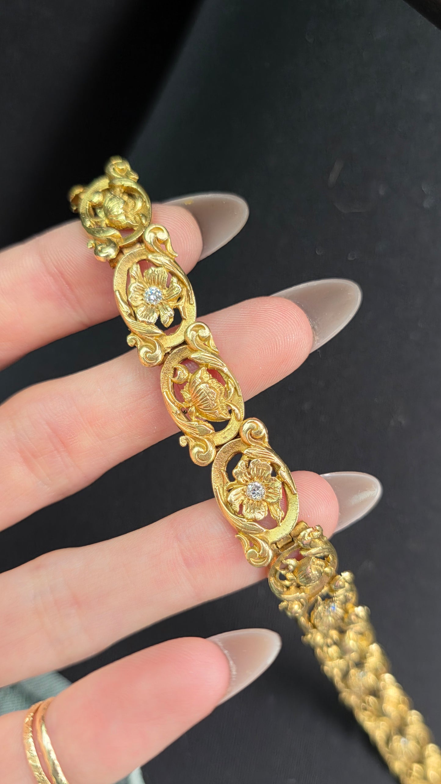 18k Art Nouveau Floral Whiplash Bracelet