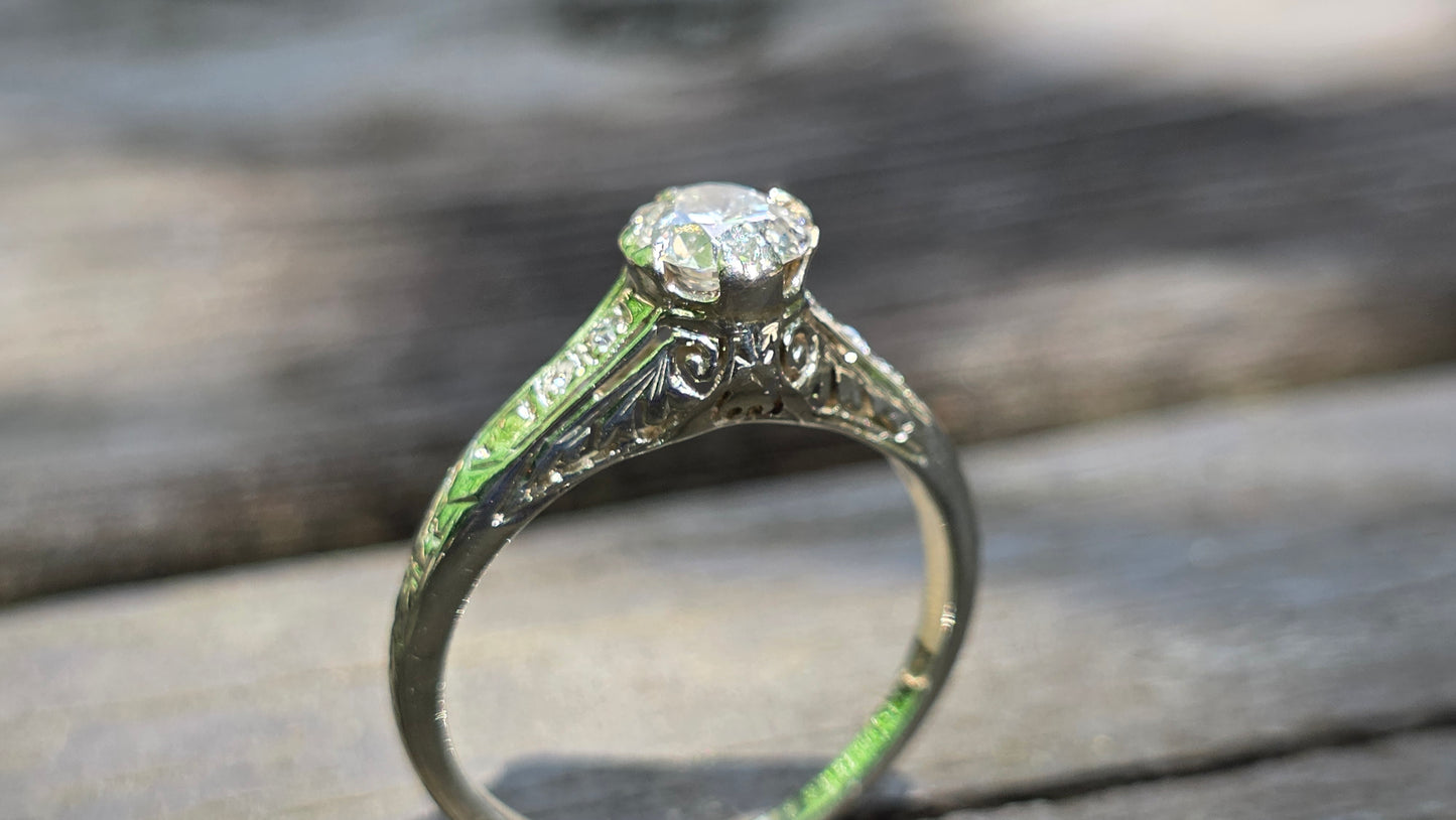 18k OEC Solitare Ring