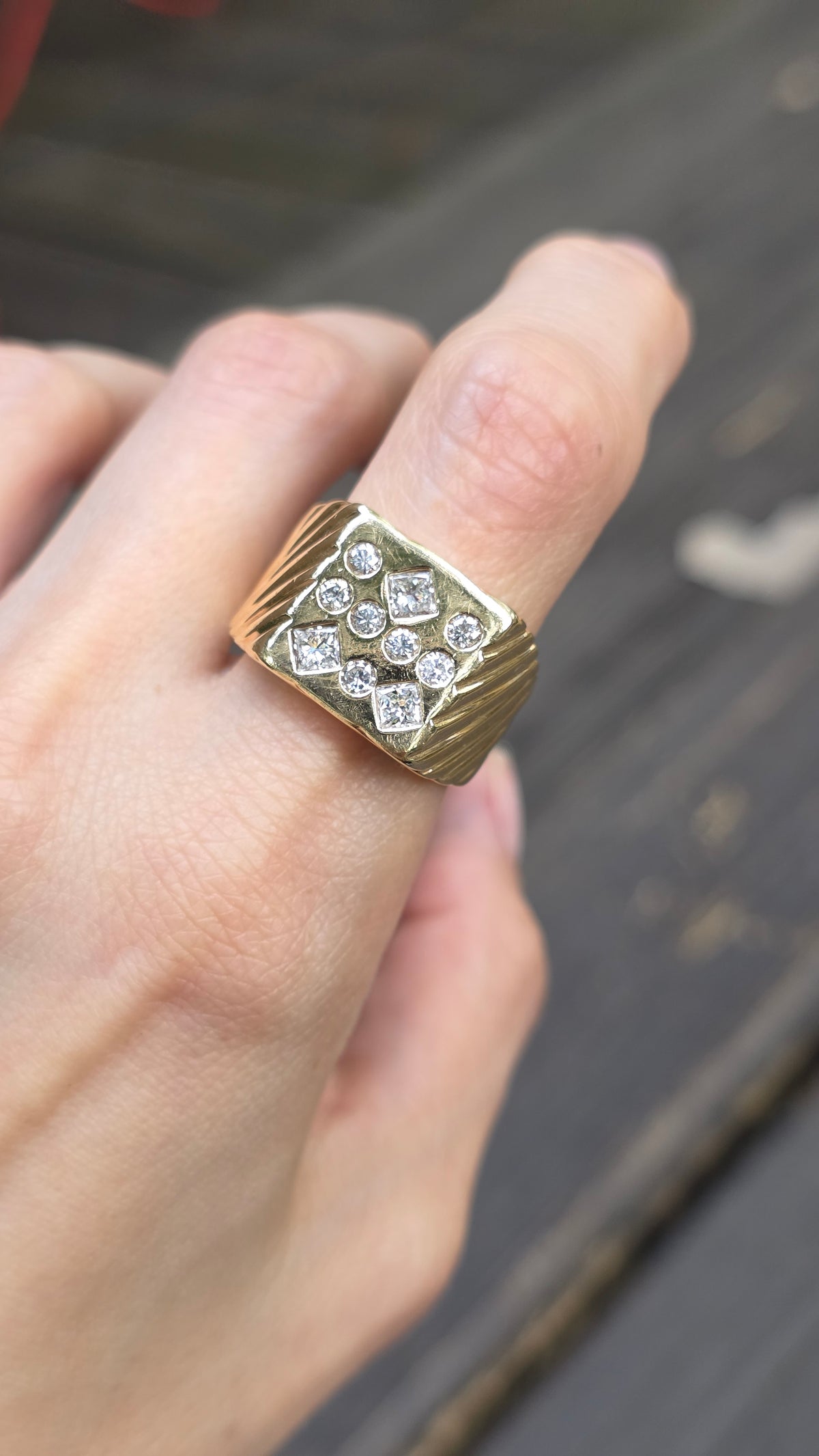 14k Scattered Diamond Signet