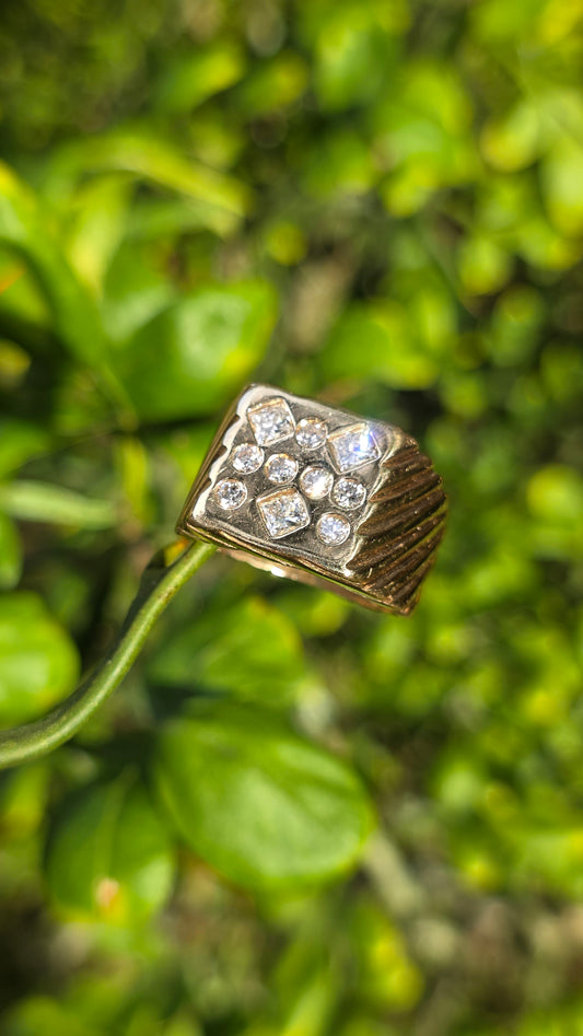 14k Scattered Diamond Signet