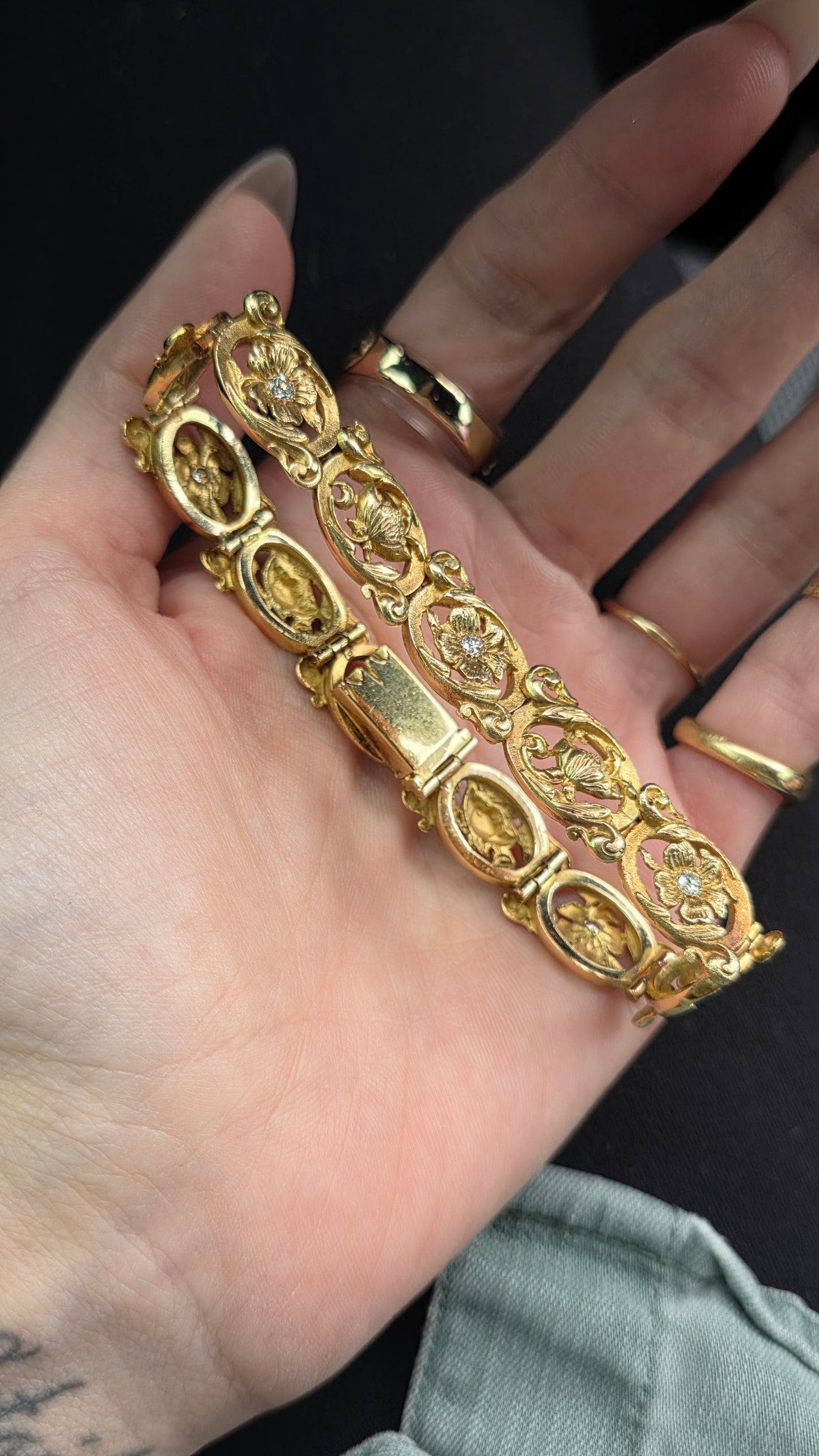18k Art Nouveau Floral Whiplash Bracelet