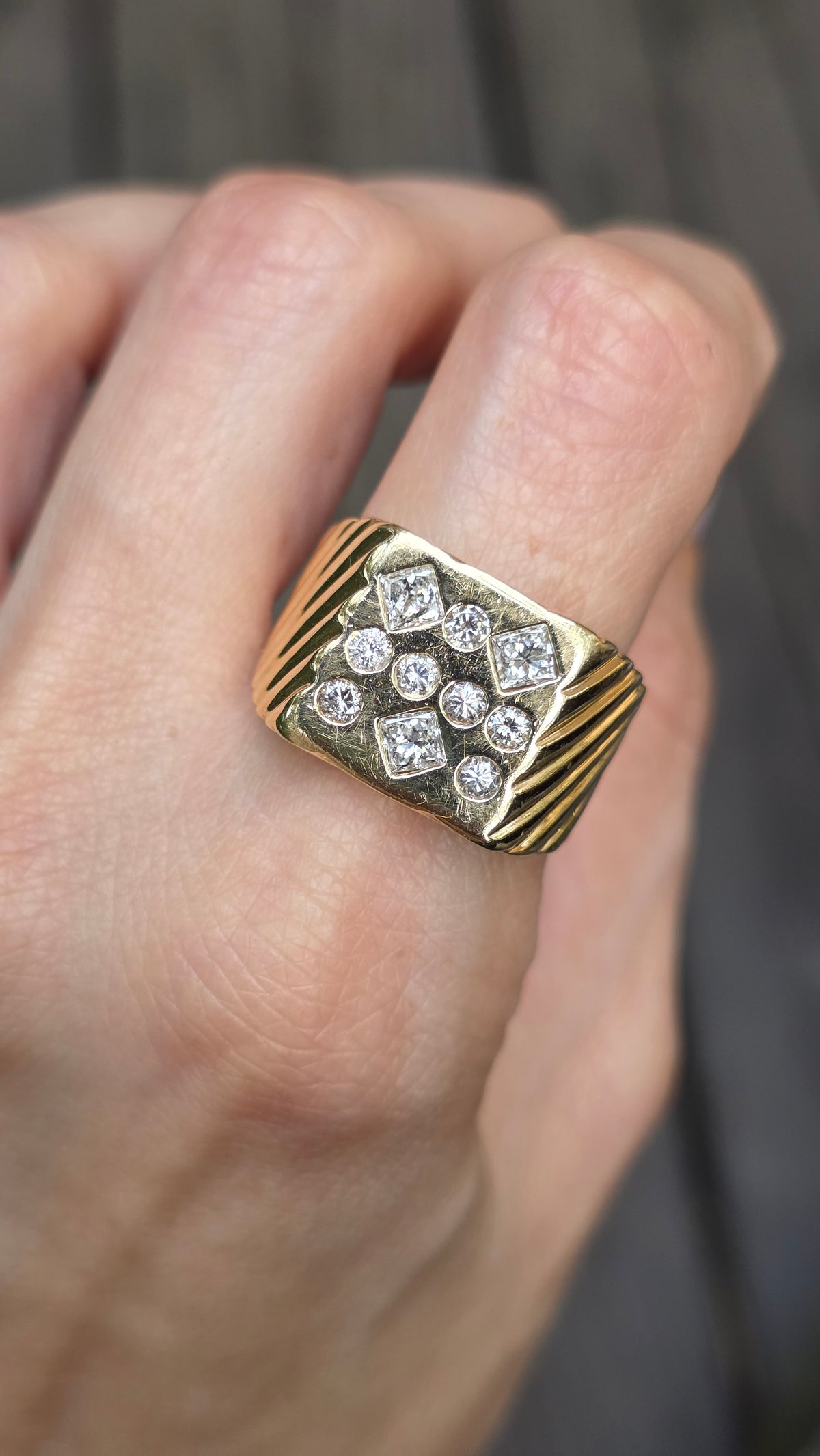 14k Scattered Diamond Signet
