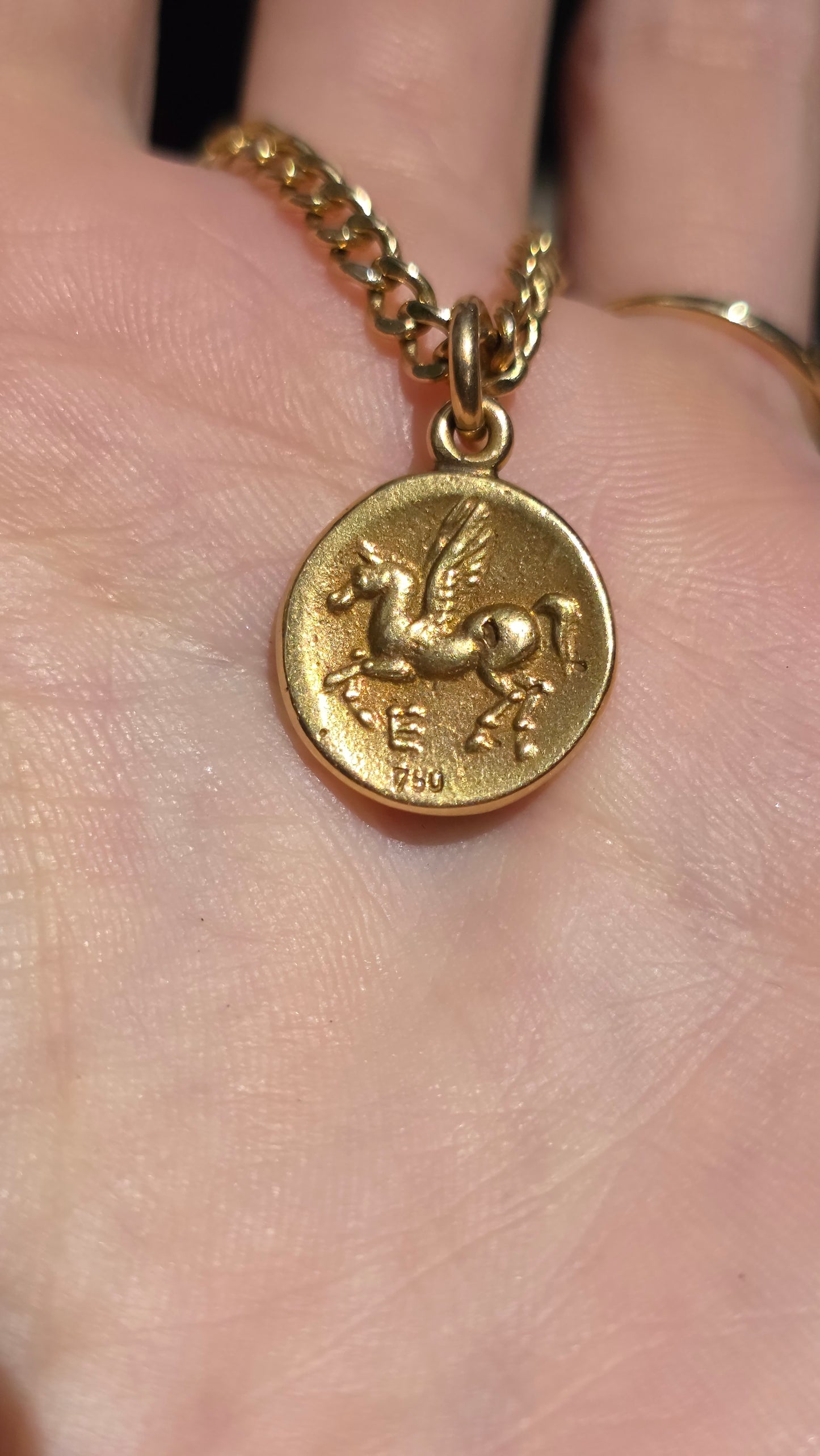 18k Pegasus Greek Corinthian Pendant