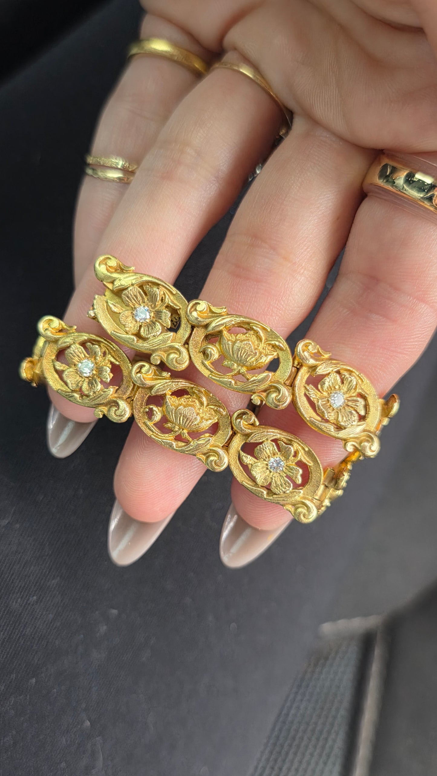 18k Art Nouveau Floral Whiplash Bracelet