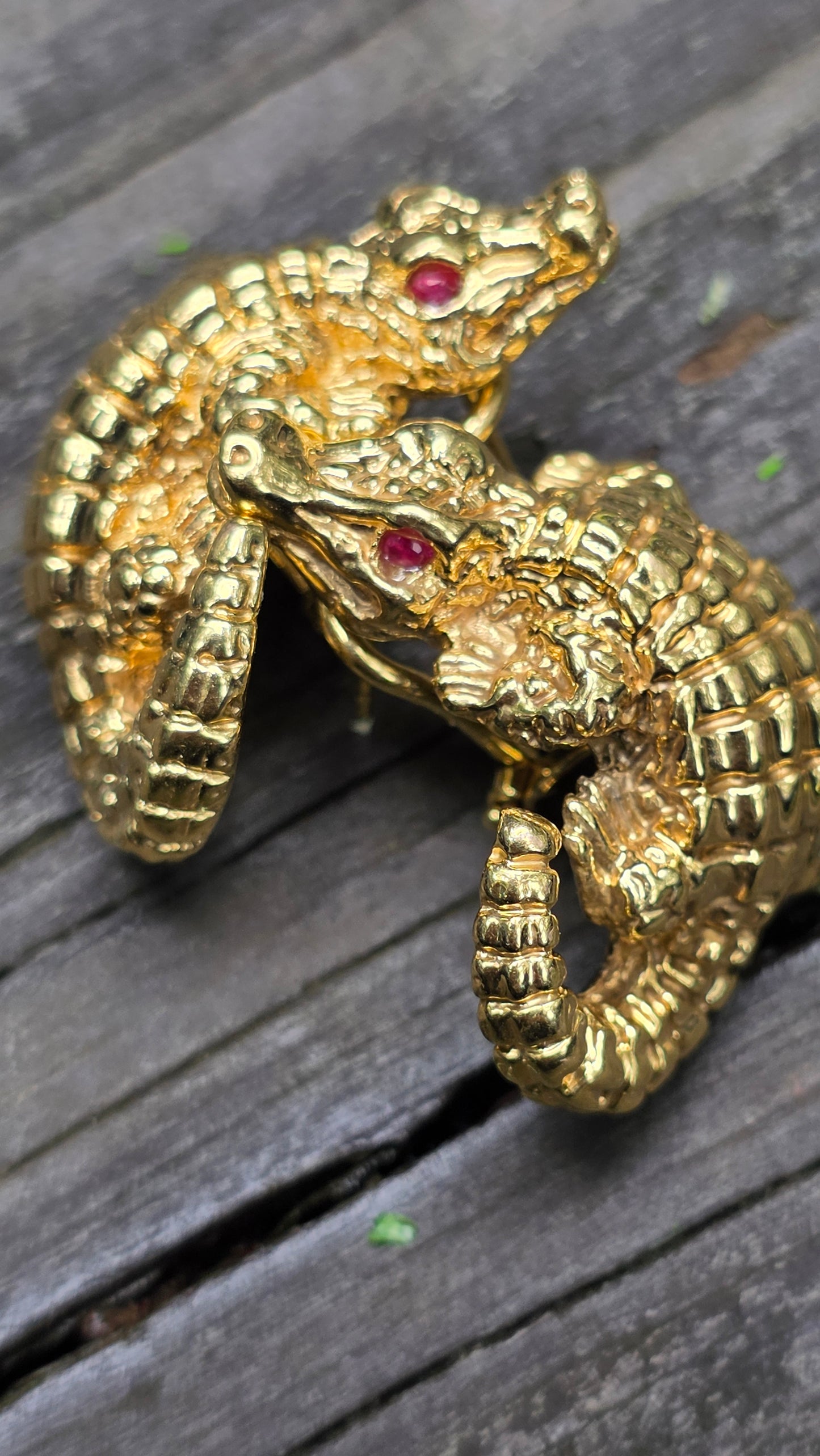 14k Alligator Earrings