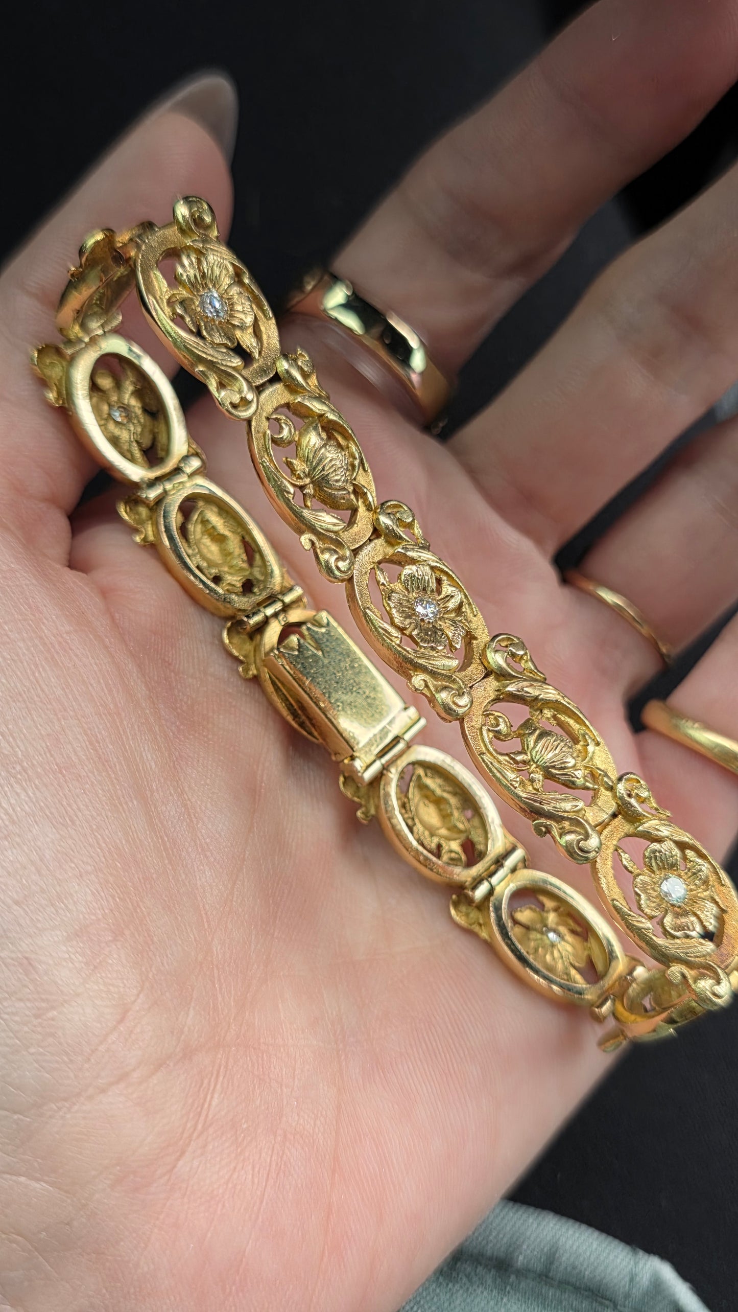 18k Art Nouveau Floral Whiplash Bracelet