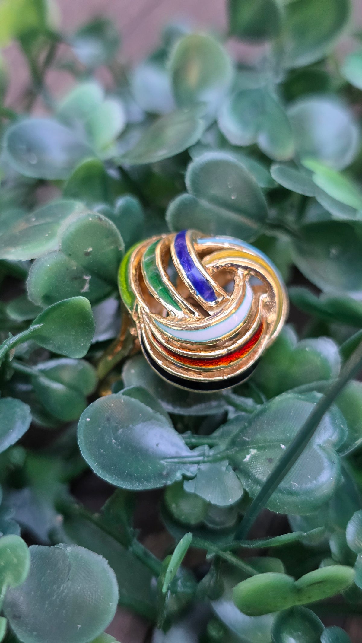 14k Enamel Swirl Ring