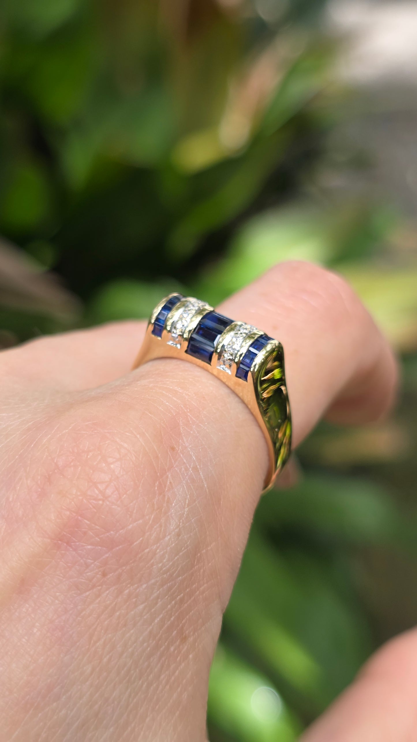 14k Sapphire Barrel Ring