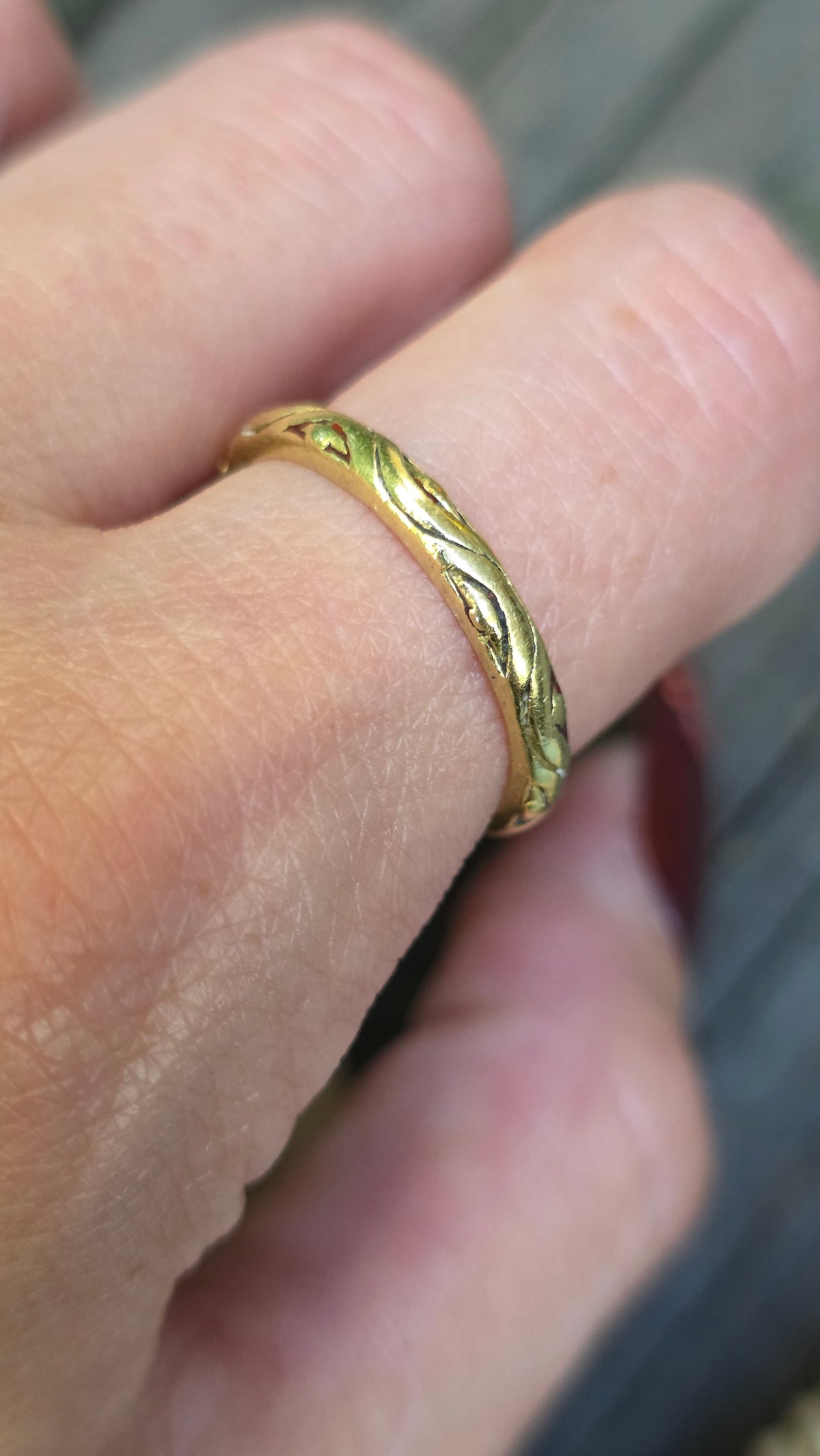 18k Pattern Band Ring