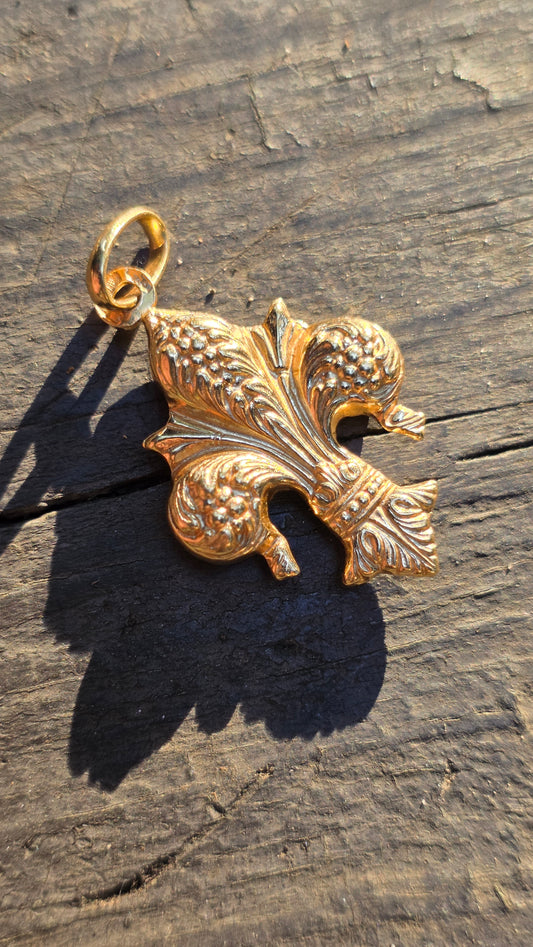 18k Unoaerre Fleur-de-lis