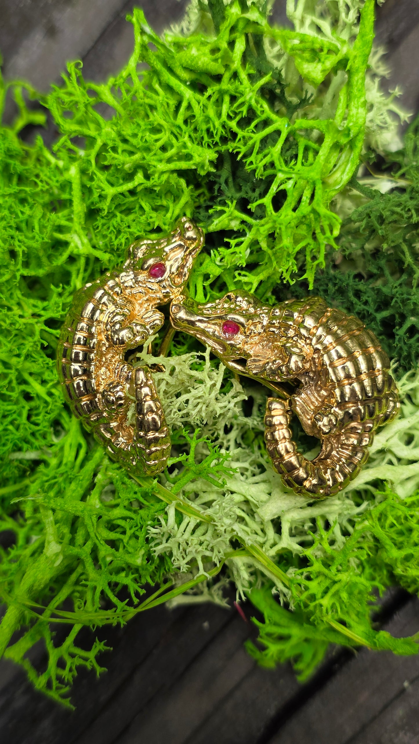 14k Alligator Earrings