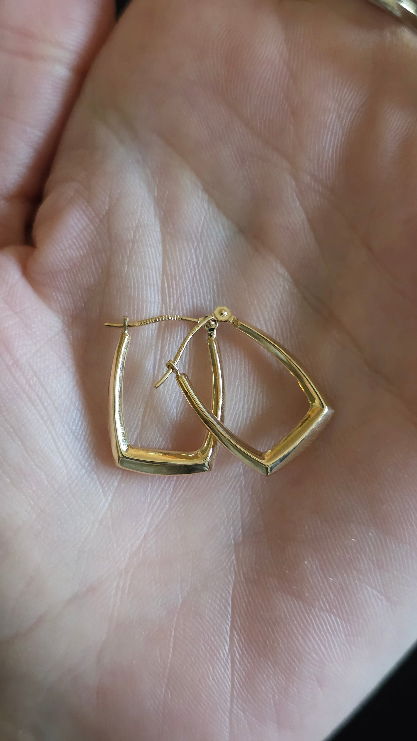 14k Square Hoop Earrings